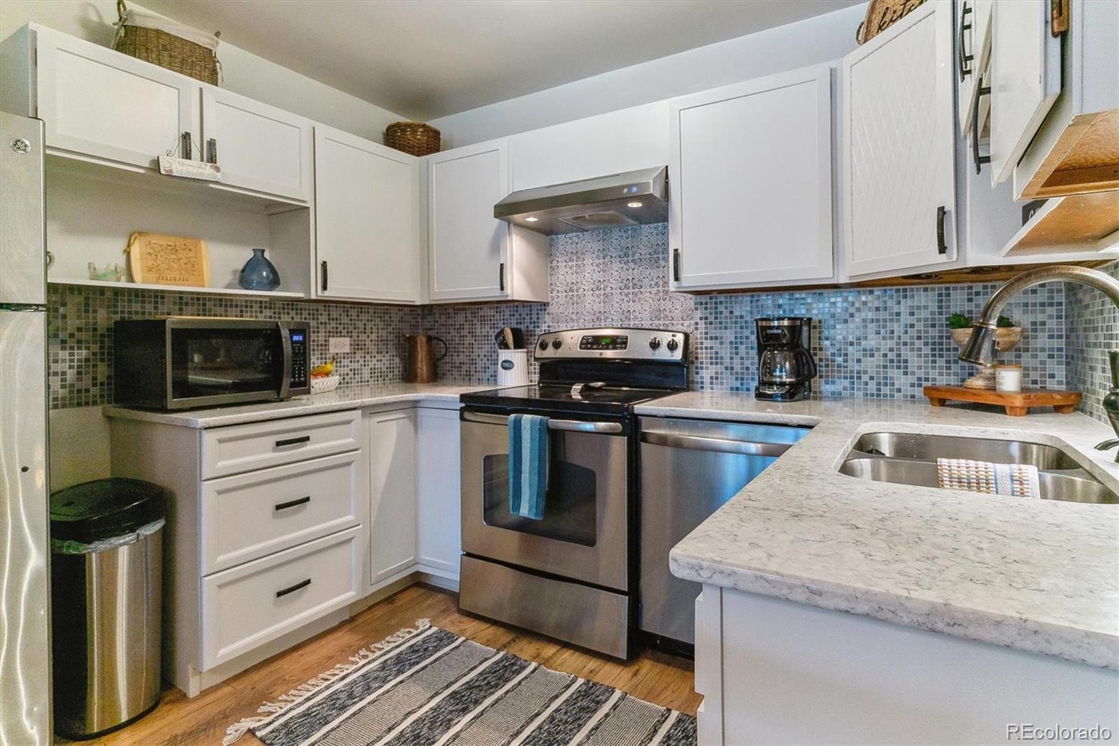 MLS Image #9 for 9360 e center avenue,denver, Colorado