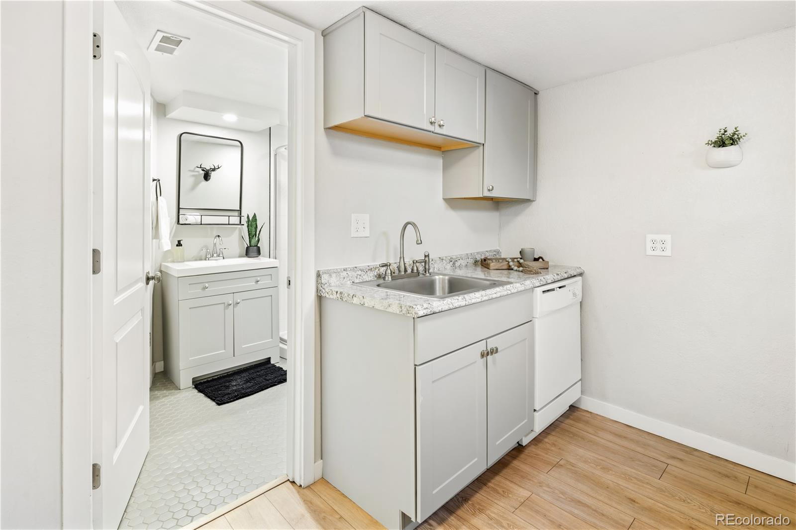 MLS Image #29 for 1351 s patton court,denver, Colorado