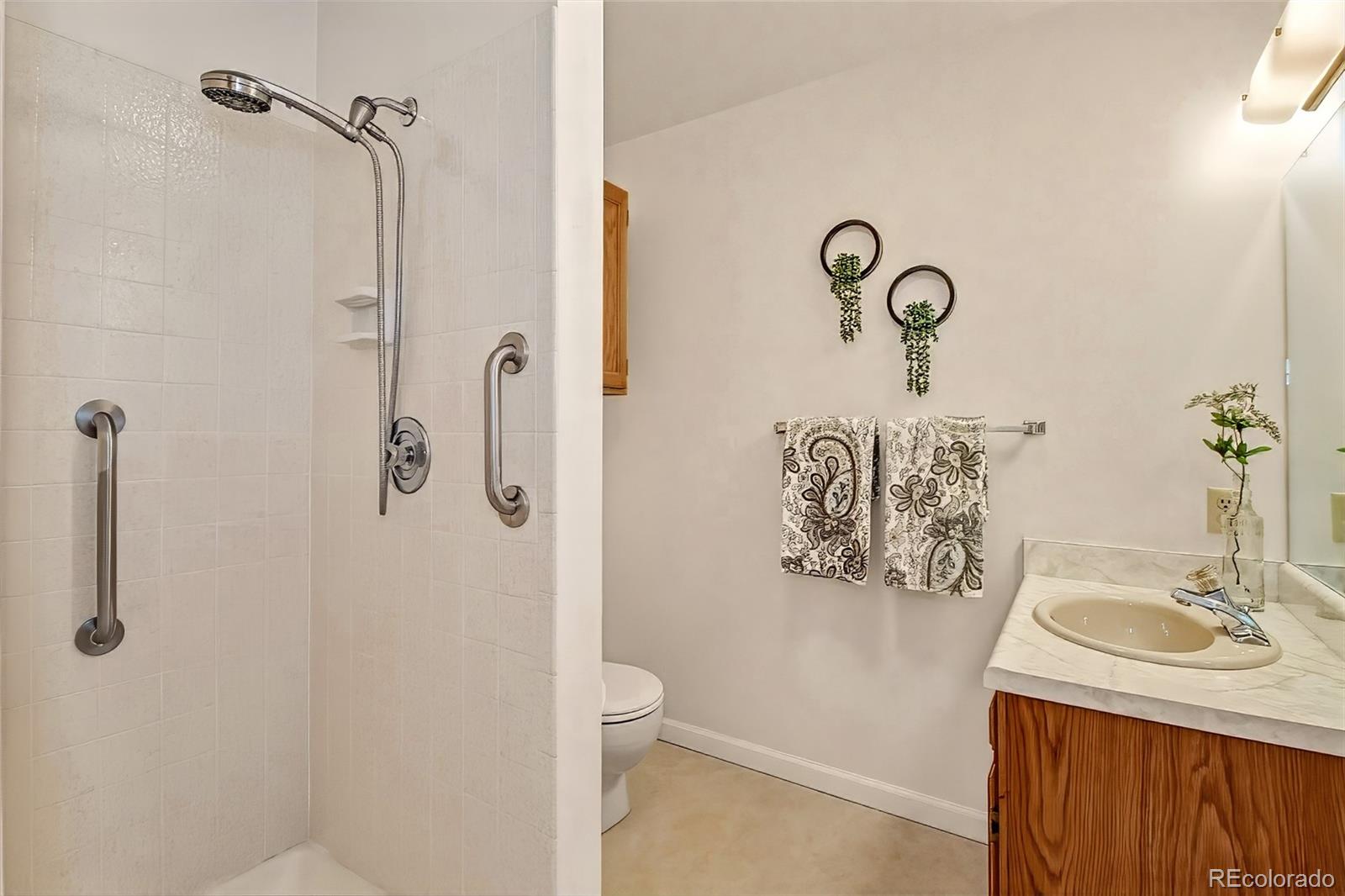 MLS Image #15 for 2450  palmer park boulevard,colorado springs, Colorado