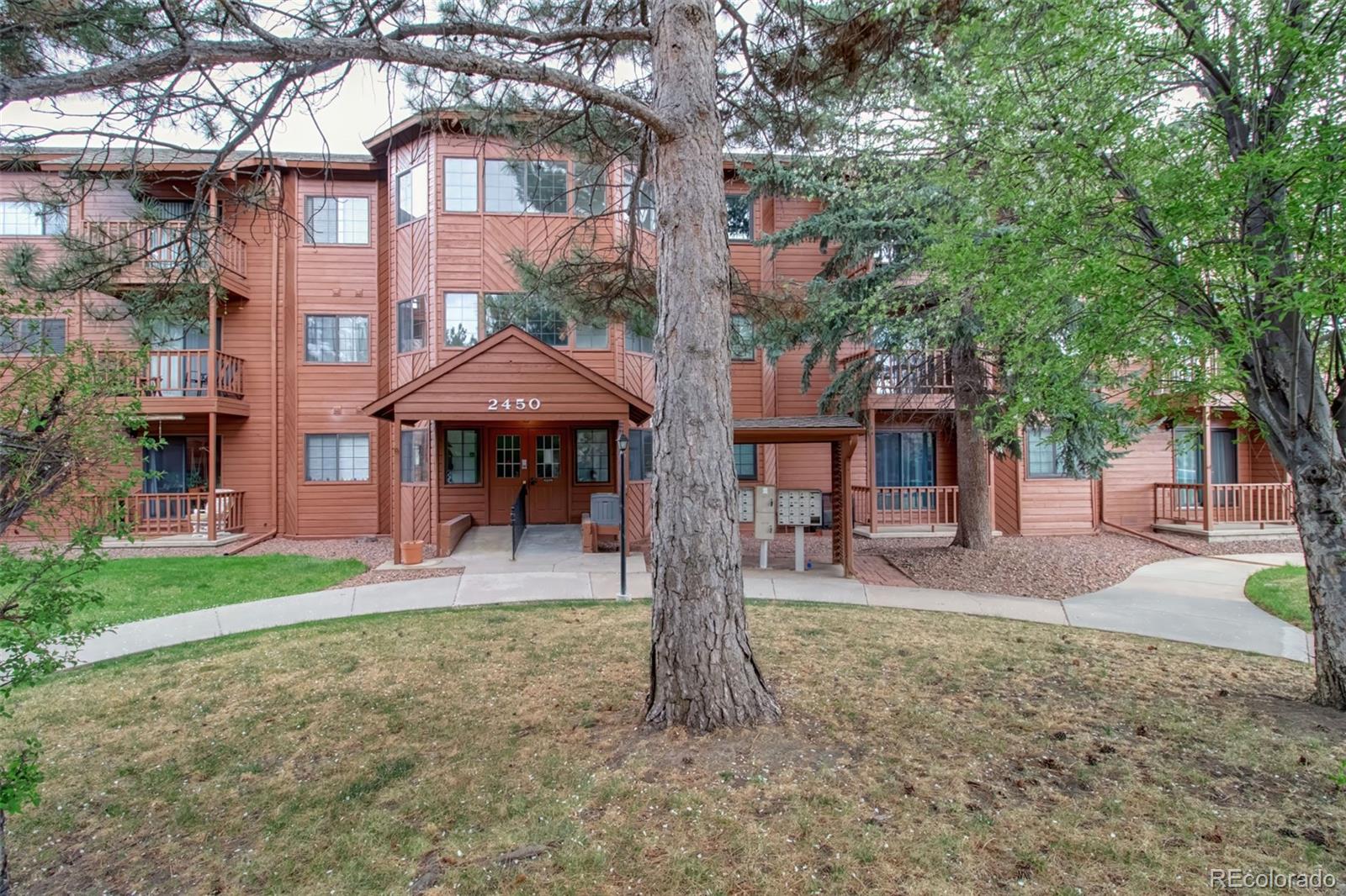 MLS Image #28 for 2450  palmer park boulevard,colorado springs, Colorado