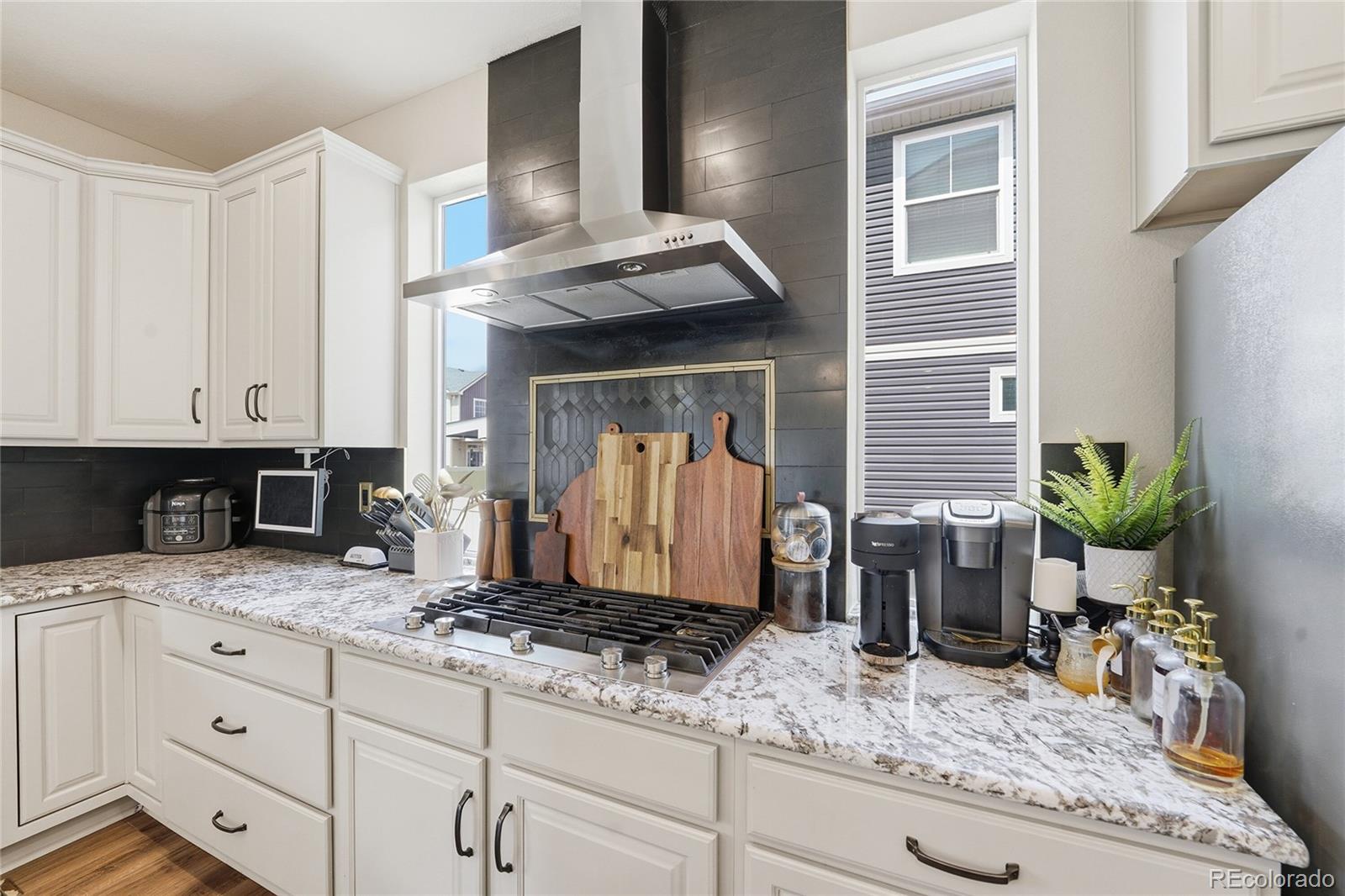 MLS Image #11 for 22268 e 45th place,aurora, Colorado
