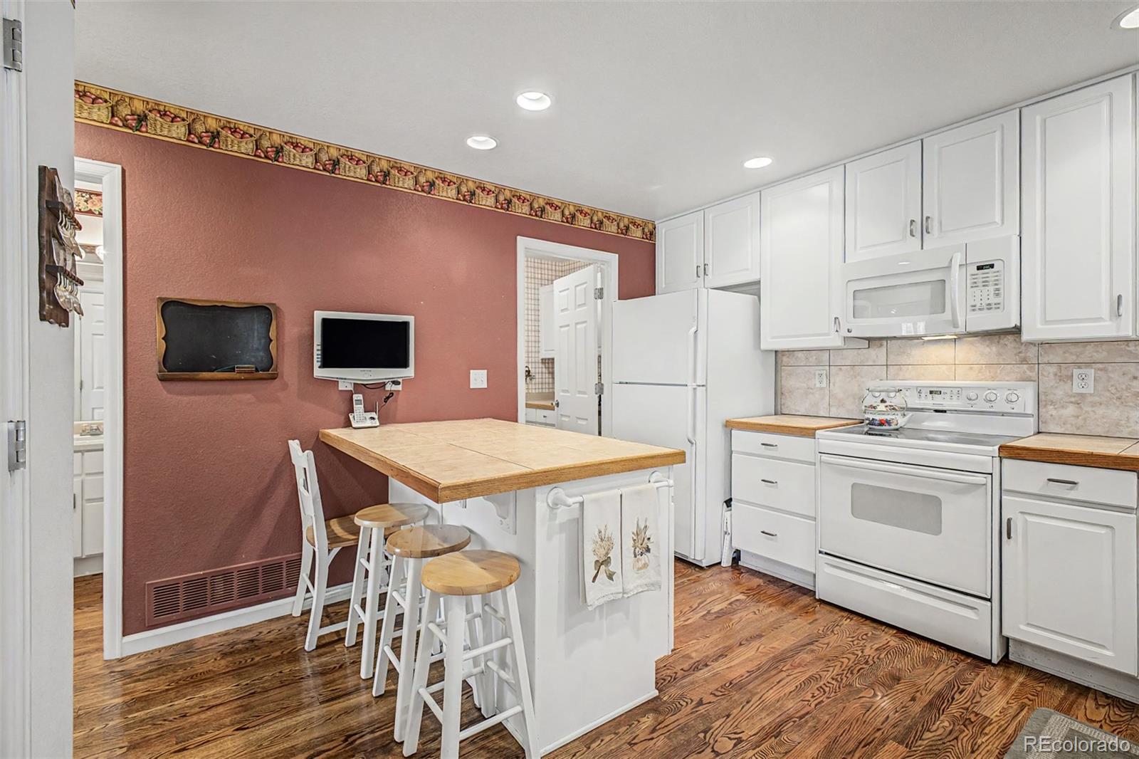 MLS Image #15 for 6340  deframe way,arvada, Colorado