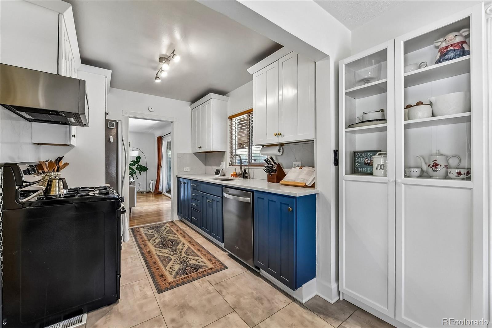 MLS Image #18 for 1825 s adams street,denver, Colorado