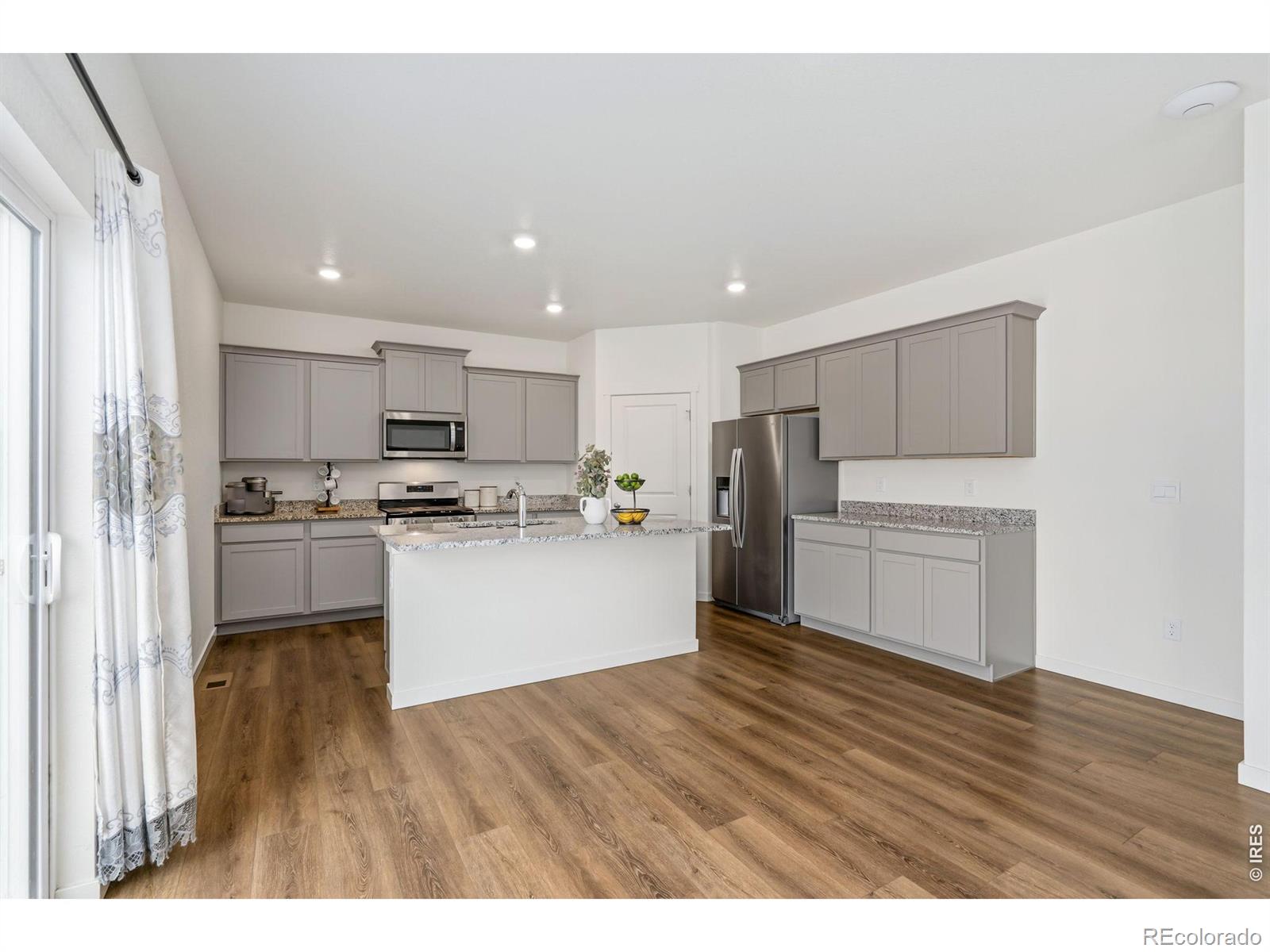 MLS Image #9 for 928  london way,severance, Colorado