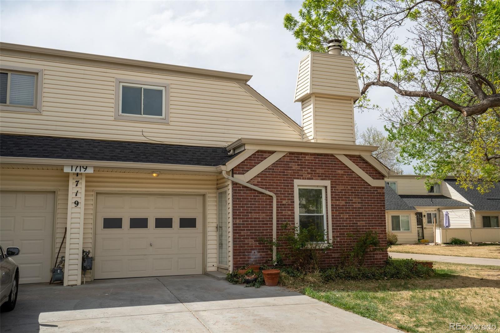 MLS Image #1 for 1719 s lee street,lakewood, Colorado