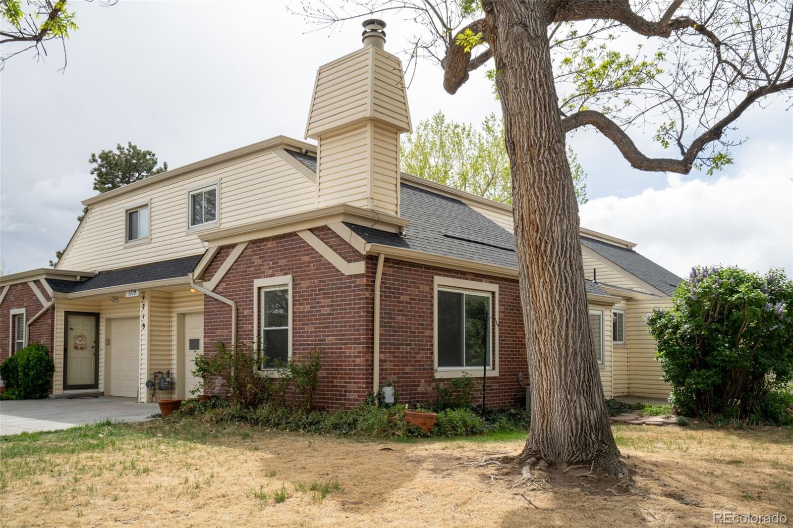MLS Image #2 for 1719 s lee street,lakewood, Colorado