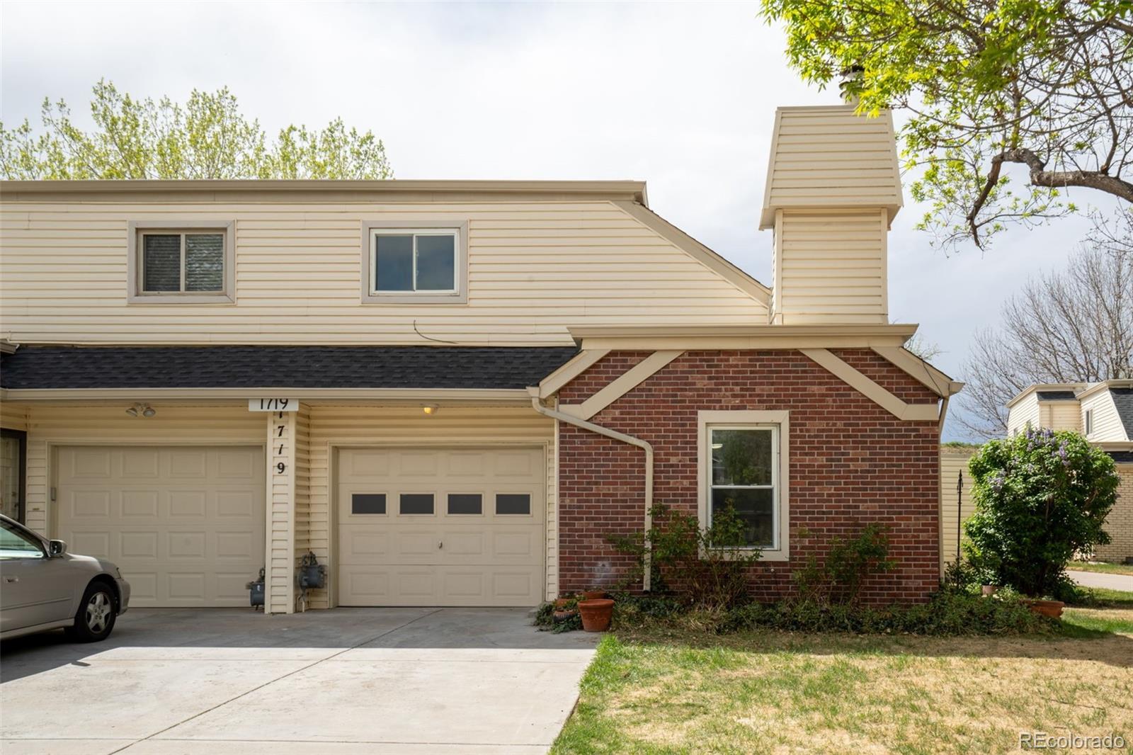 MLS Image #3 for 1719 s lee street,lakewood, Colorado