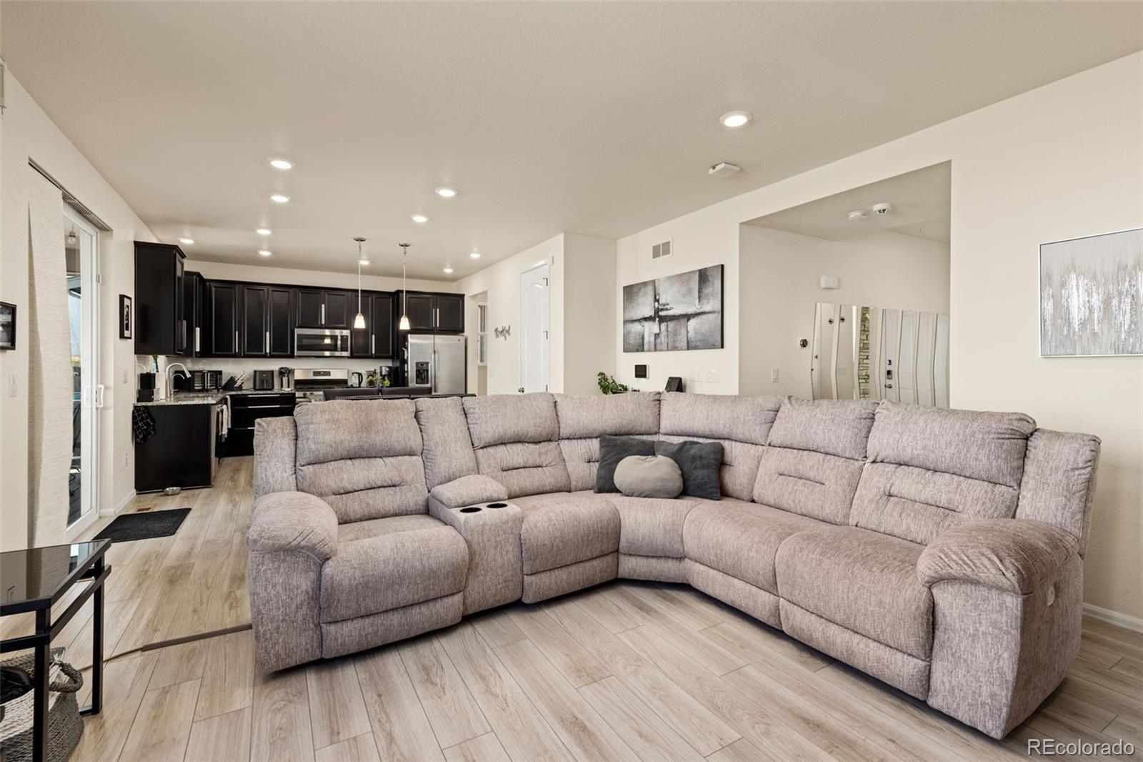 MLS Image #10 for 322 n patsburg street,aurora, Colorado