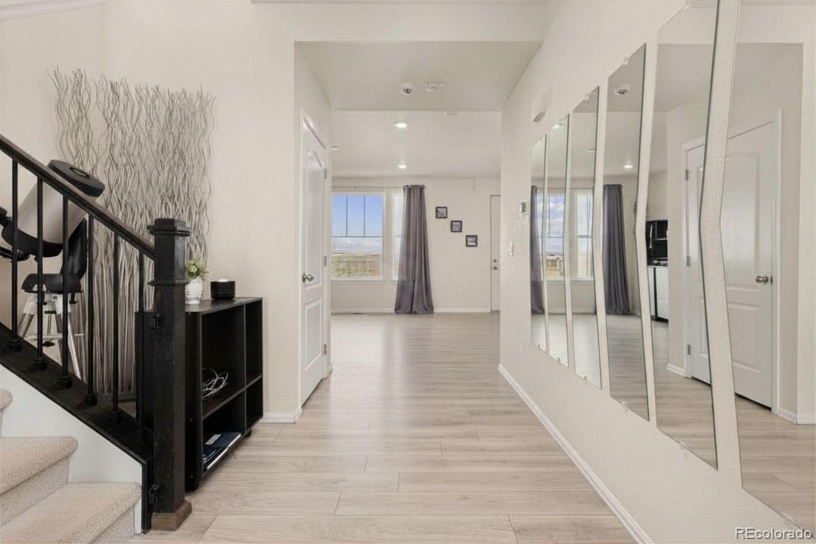 MLS Image #4 for 322 n patsburg street,aurora, Colorado