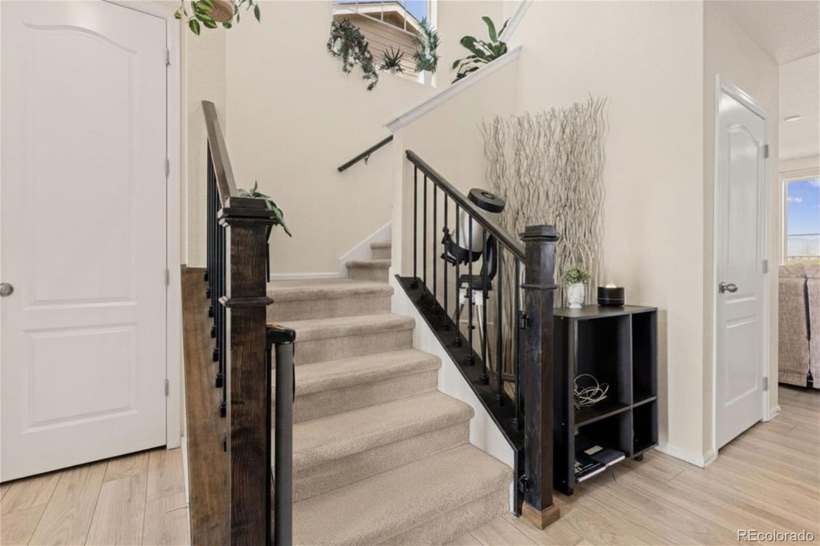 MLS Image #5 for 322 n patsburg street,aurora, Colorado