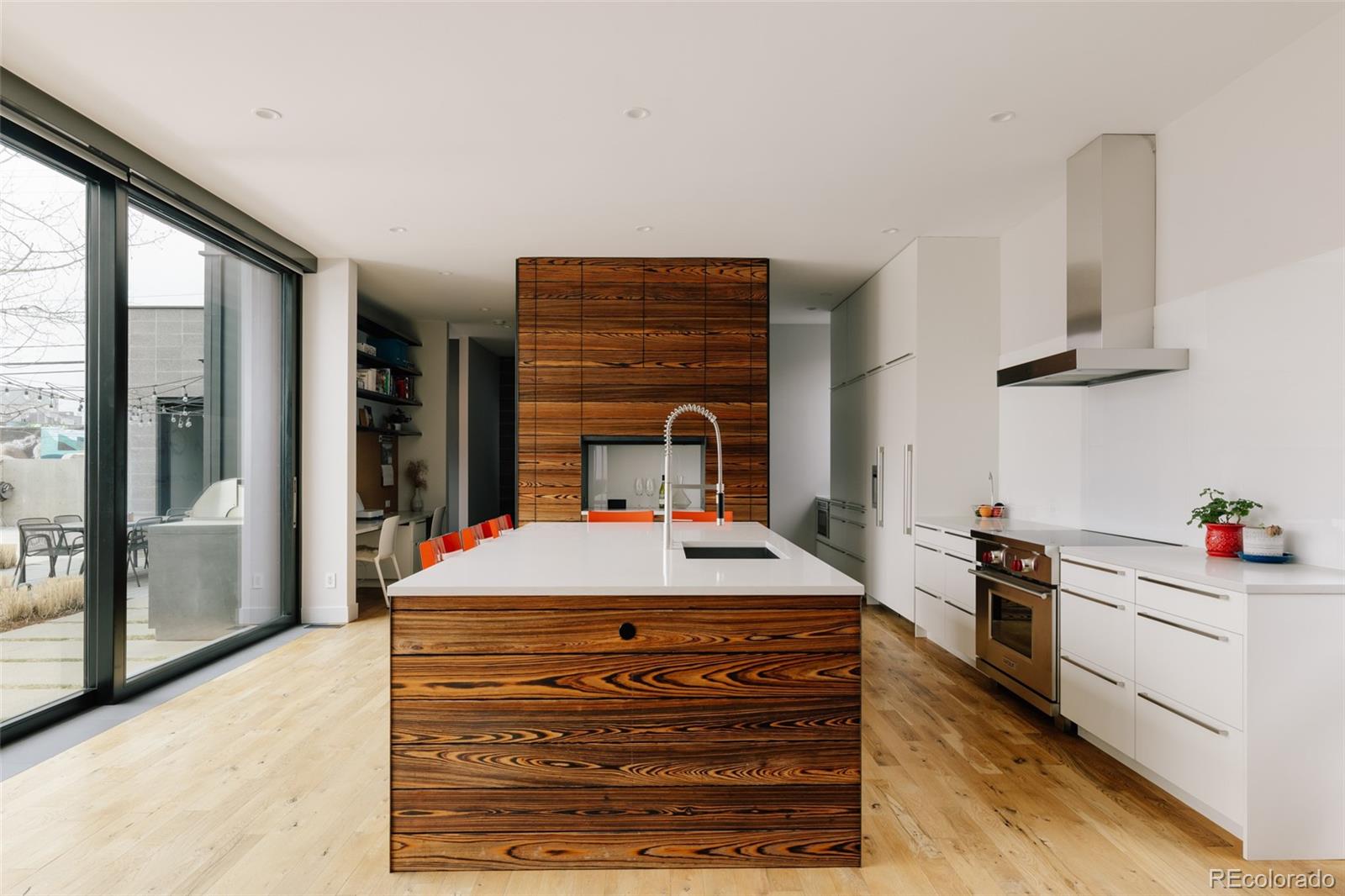 MLS Image #12 for 3011  lawrence street,denver, Colorado