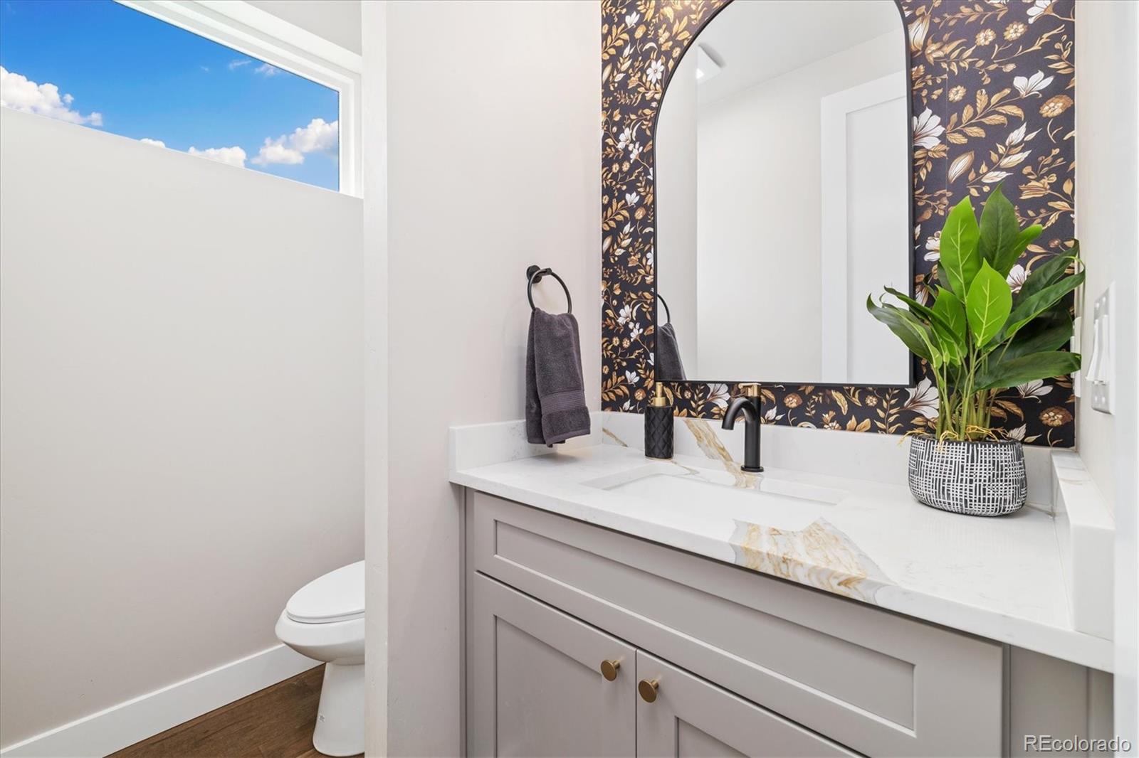 MLS Image #17 for 2010  irving street,denver, Colorado
