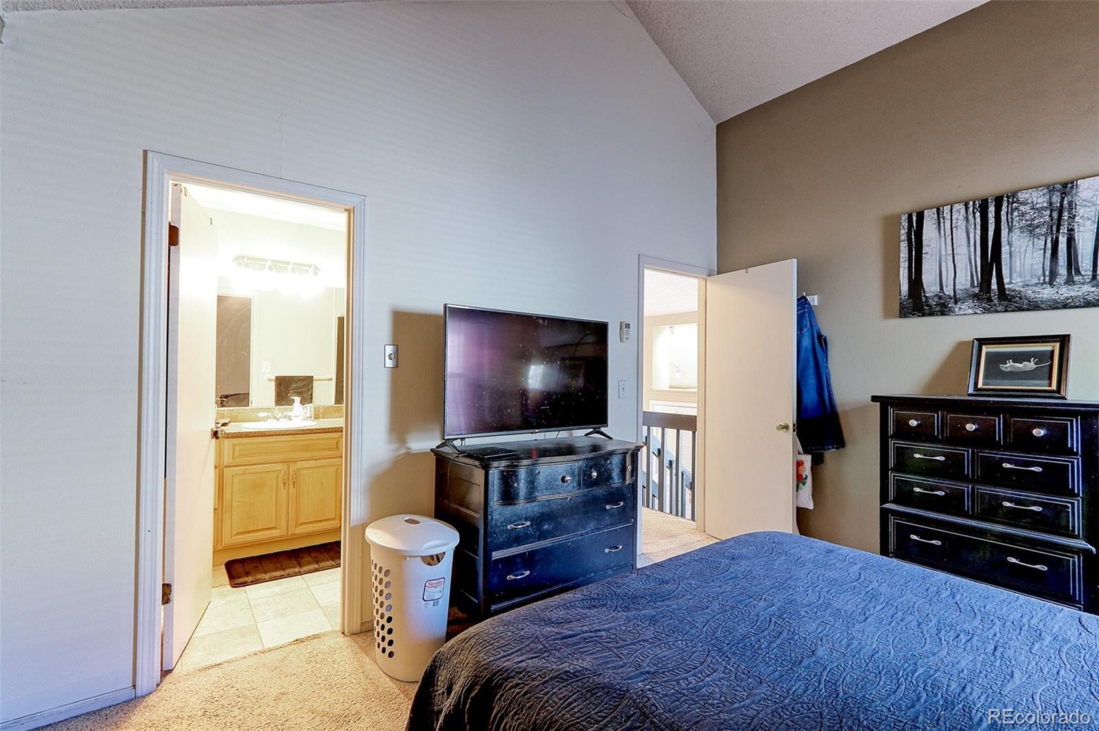 MLS Image #8 for 11941 e cornell circle,aurora, Colorado