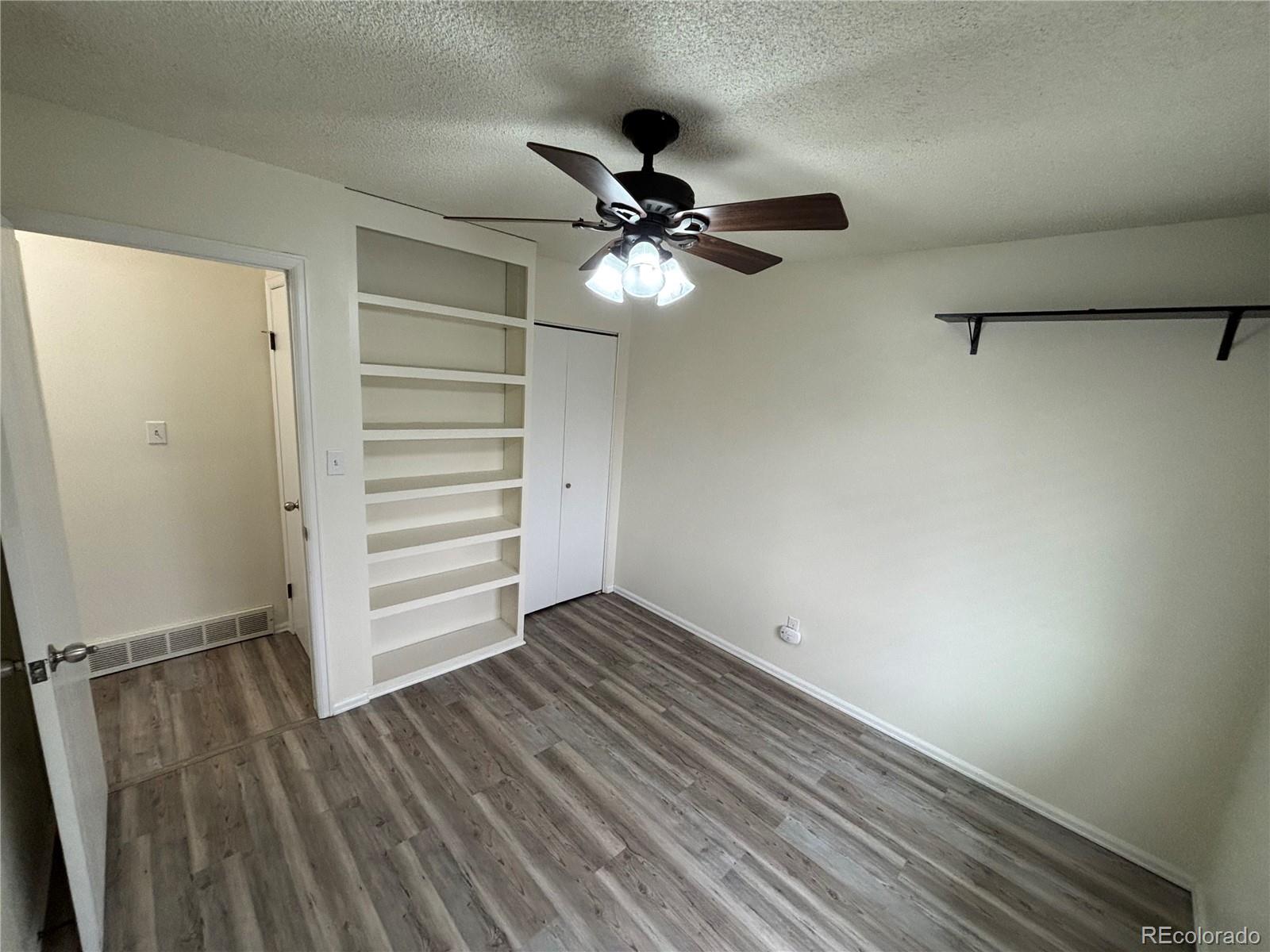 MLS Image #11 for 950 s waco way,aurora, Colorado