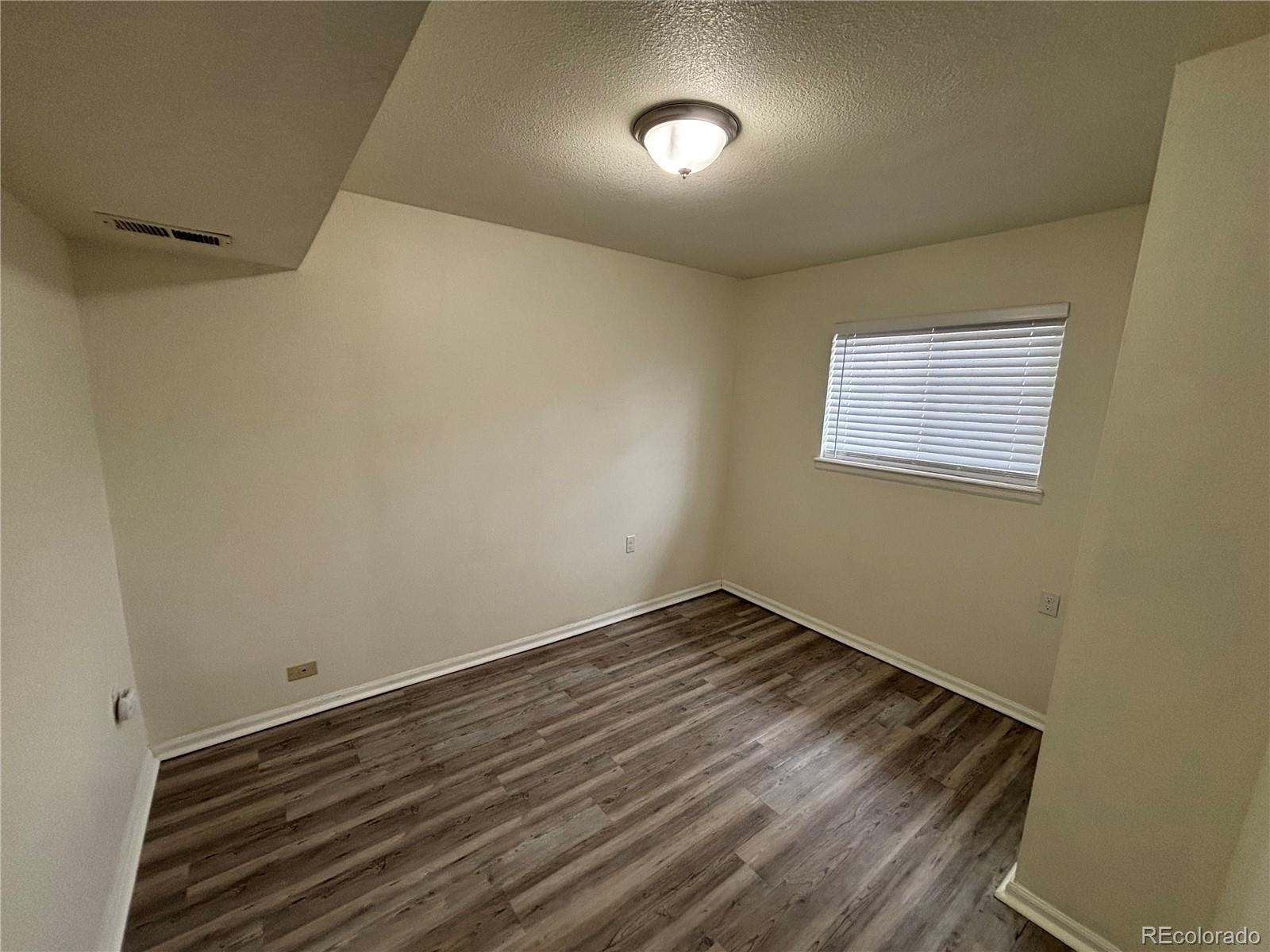 MLS Image #12 for 950 s waco way,aurora, Colorado
