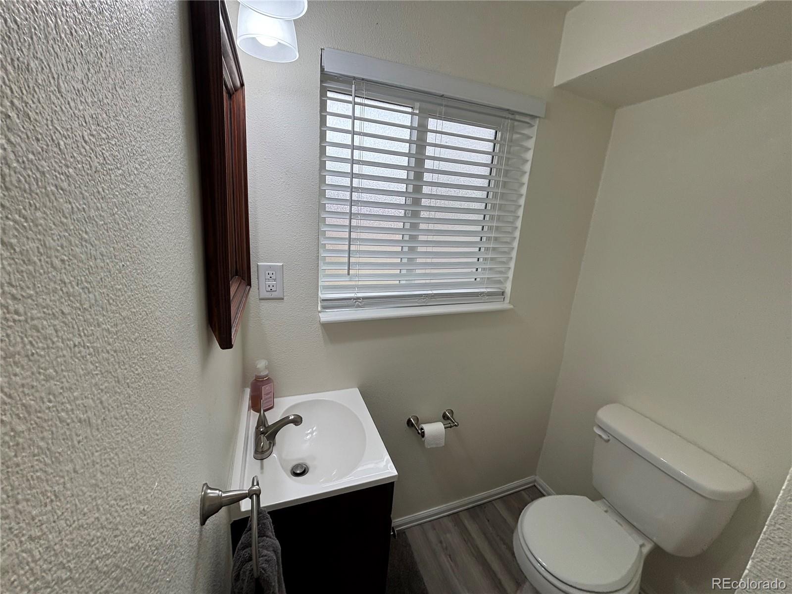 MLS Image #13 for 950 s waco way,aurora, Colorado