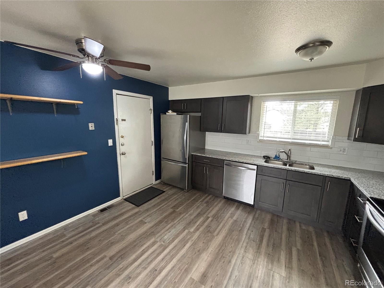 MLS Image #2 for 950 s waco way,aurora, Colorado