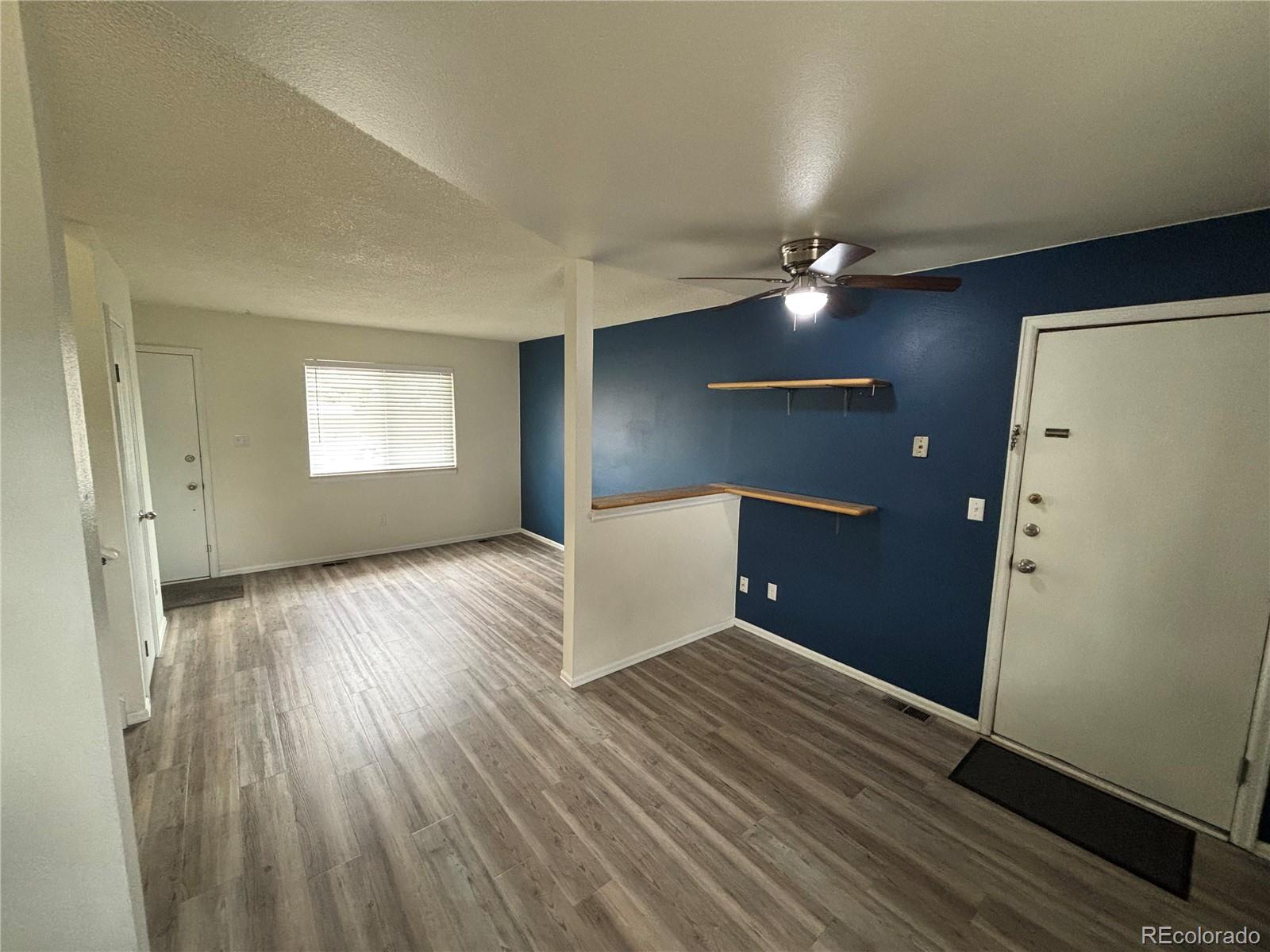 MLS Image #3 for 950 s waco way,aurora, Colorado