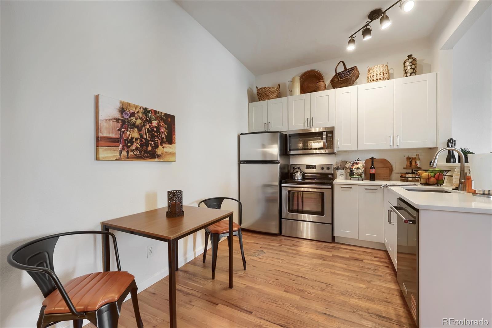 MLS Image #3 for 1425 n washington street 302,denver, Colorado