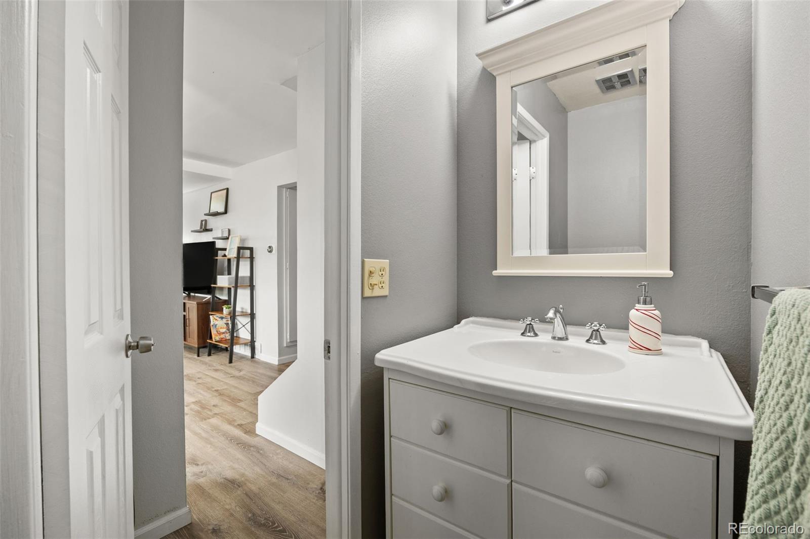 MLS Image #11 for 9239 e nassau avenue,denver, Colorado