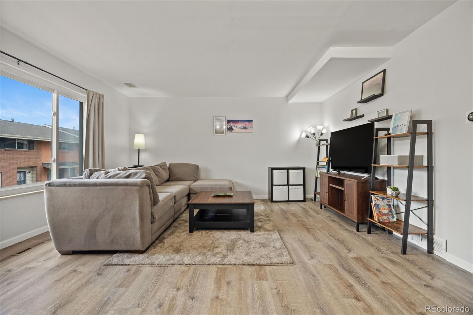 MLS Image #8 for 9239 e nassau avenue,denver, Colorado