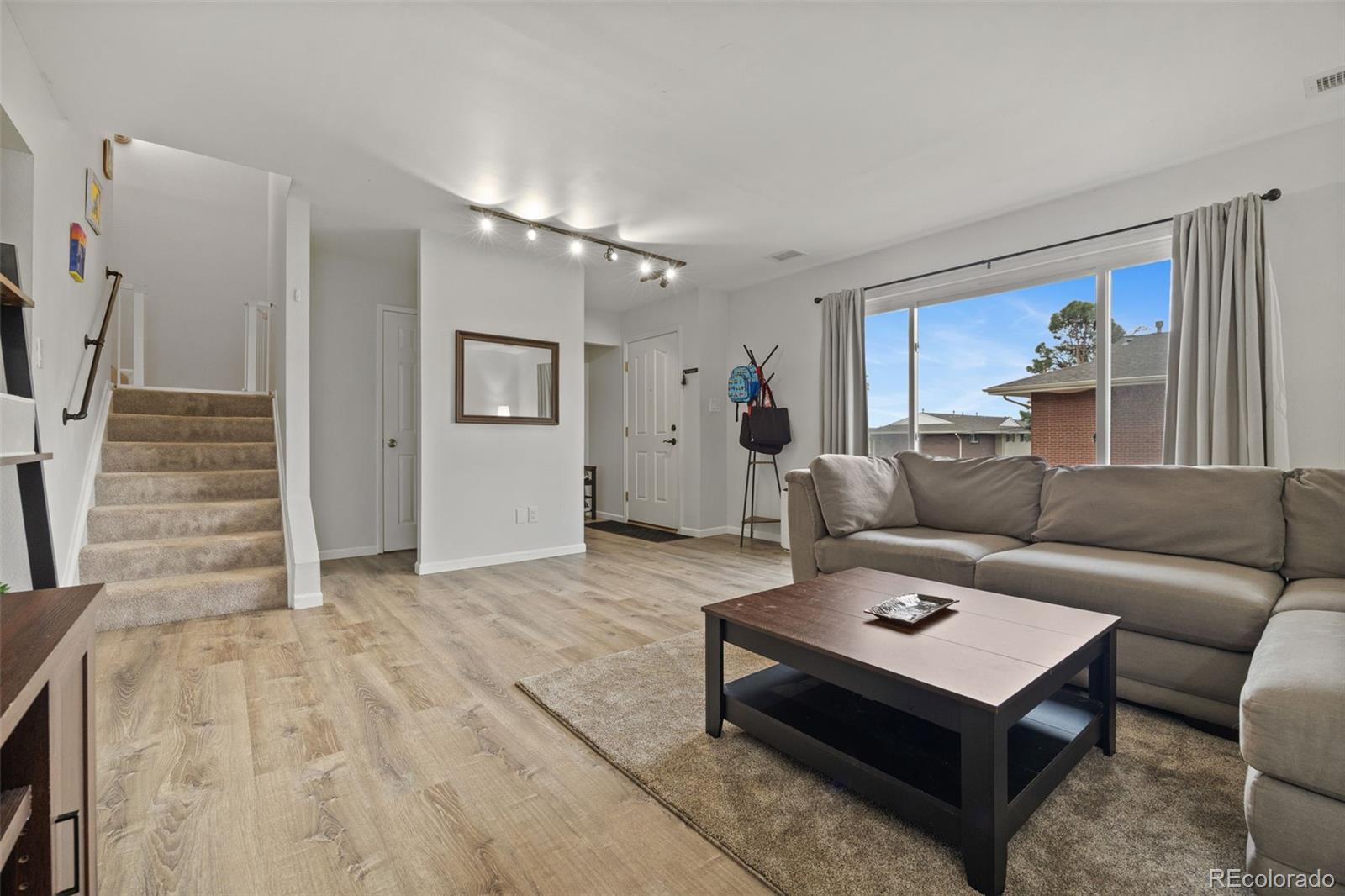 MLS Image #9 for 9239 e nassau avenue,denver, Colorado