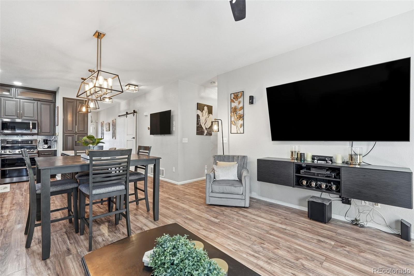 MLS Image #12 for 20982 e 40th place,denver, Colorado