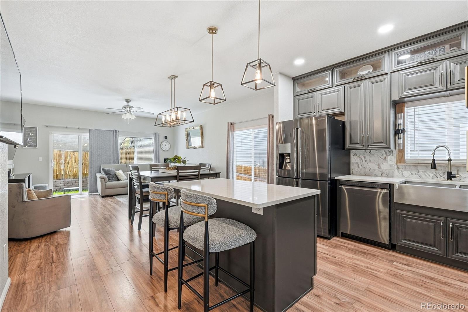 MLS Image #16 for 20982 e 40th place,denver, Colorado