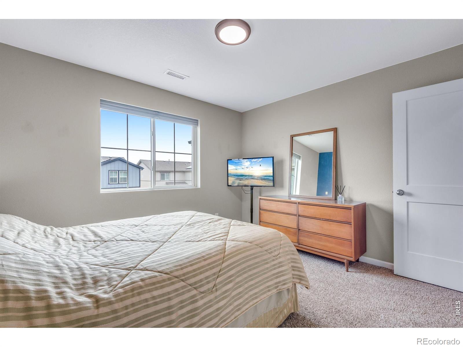 MLS Image #36 for 27890 e 7th place,aurora, Colorado