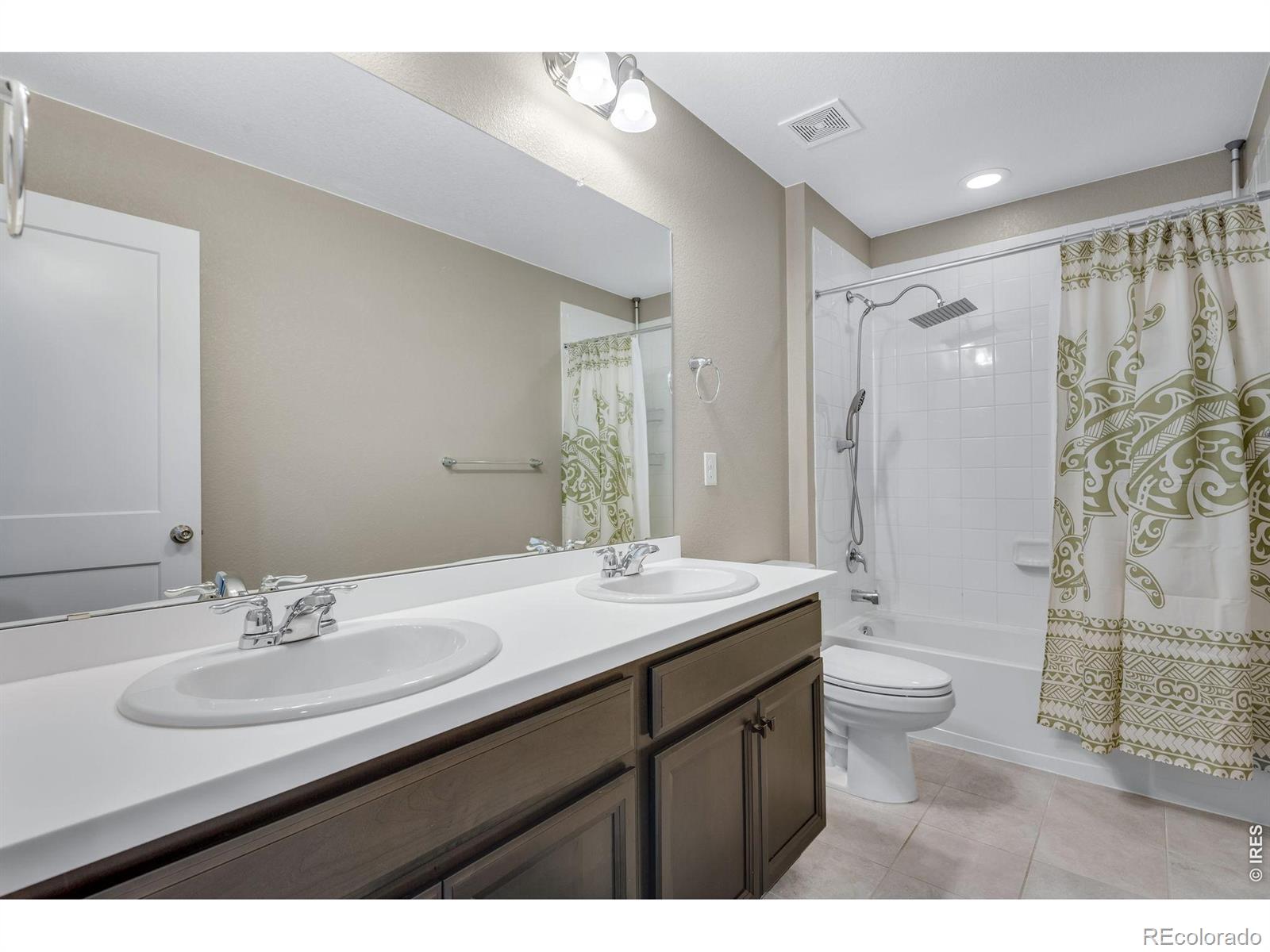 MLS Image #39 for 27890 e 7th place,aurora, Colorado