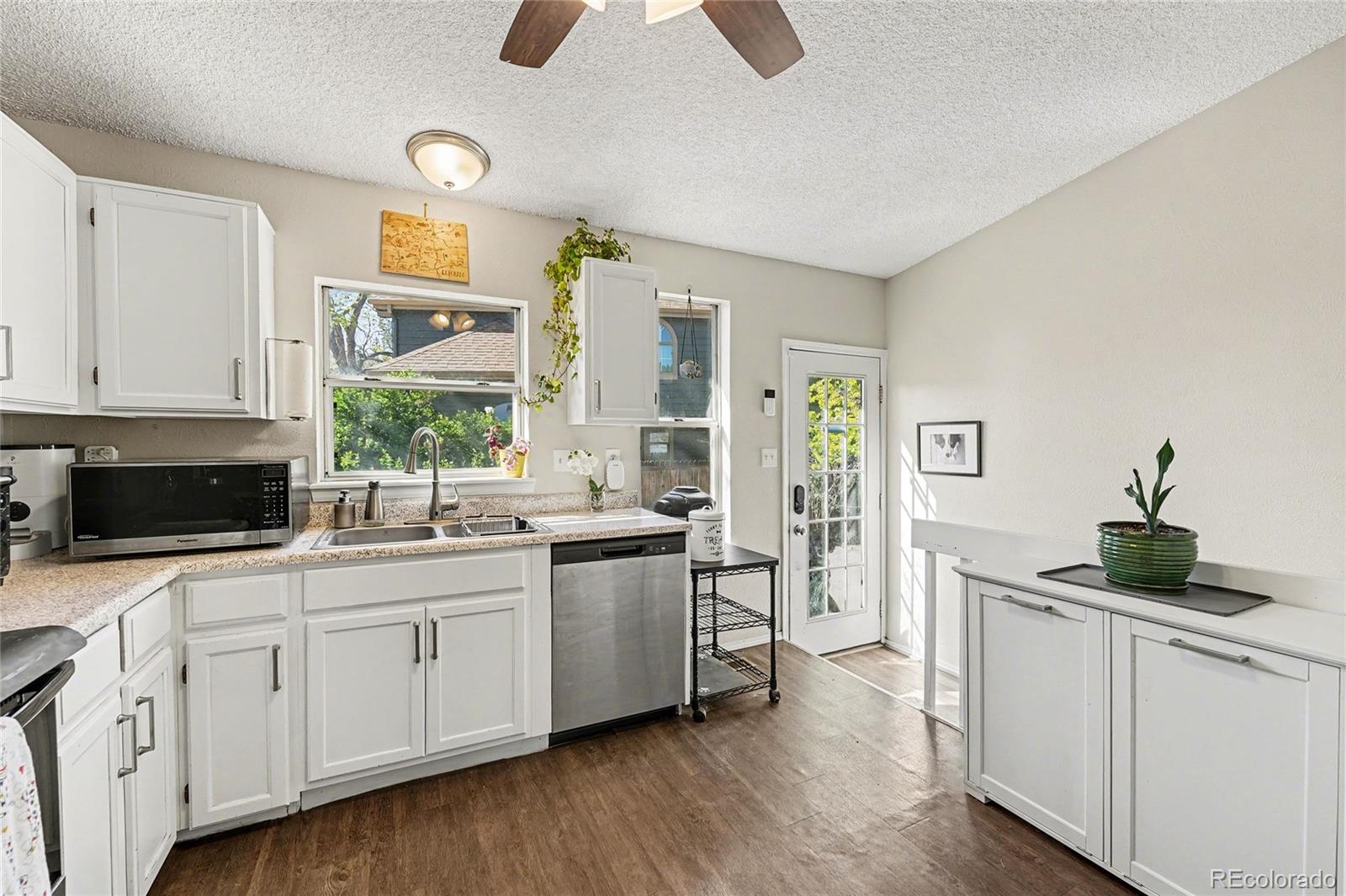 MLS Image #7 for 19603 e 42nd avenue,denver, Colorado