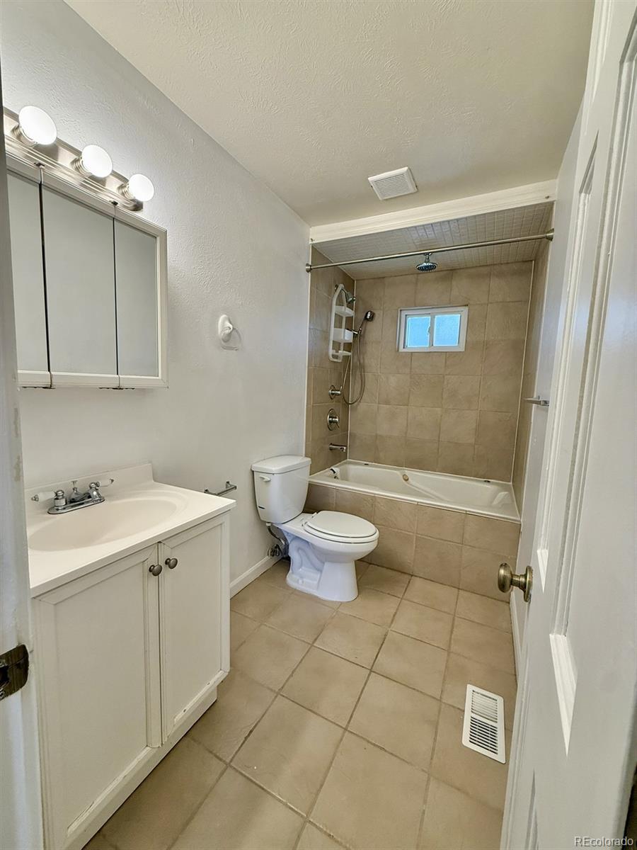 MLS Image #11 for 1865 s ivory court,aurora, Colorado