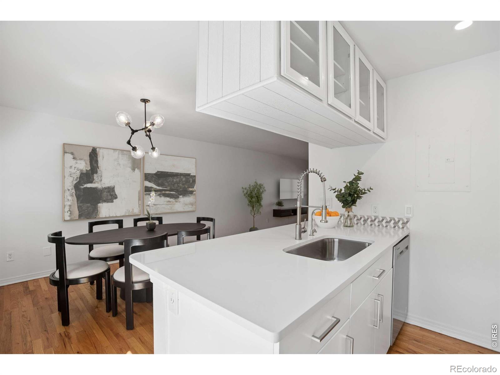 MLS Image #10 for 1641 n washington street d,denver, Colorado