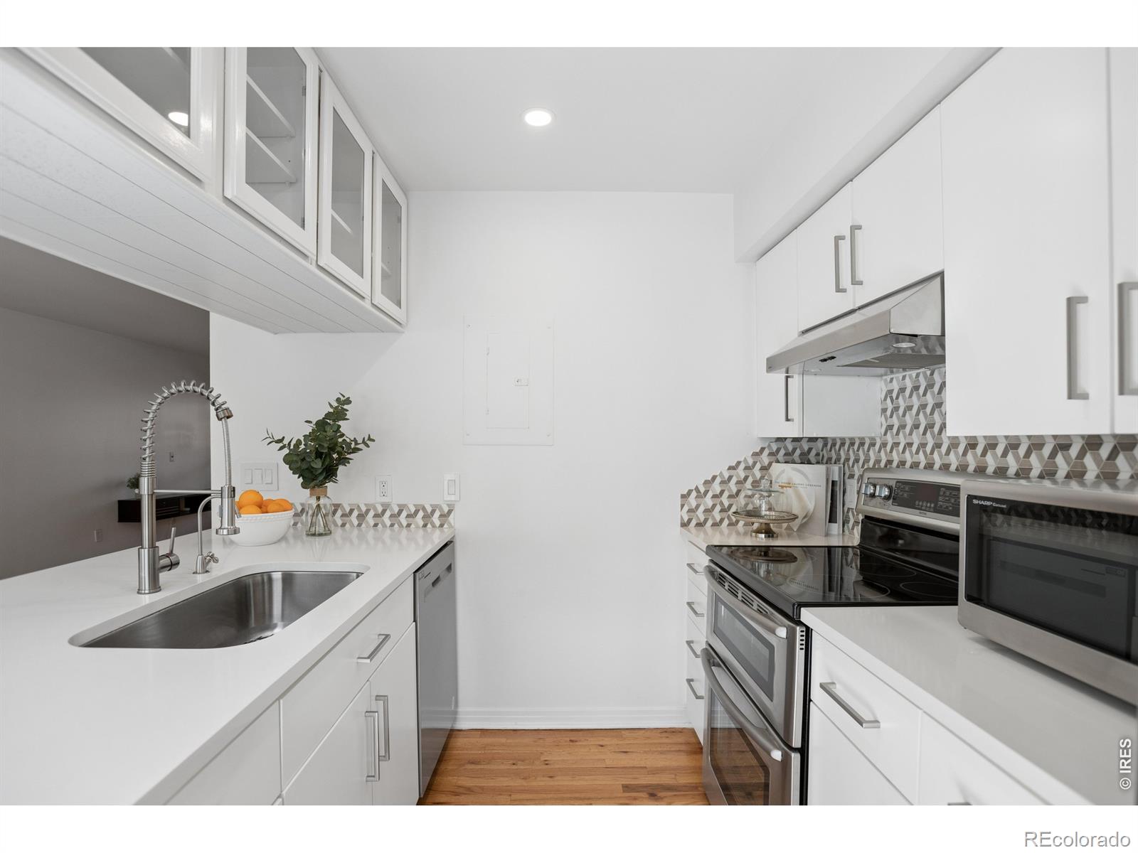 MLS Image #8 for 1641 n washington street d,denver, Colorado