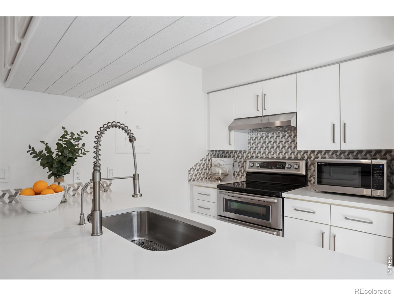 MLS Image #9 for 1641 n washington street d,denver, Colorado
