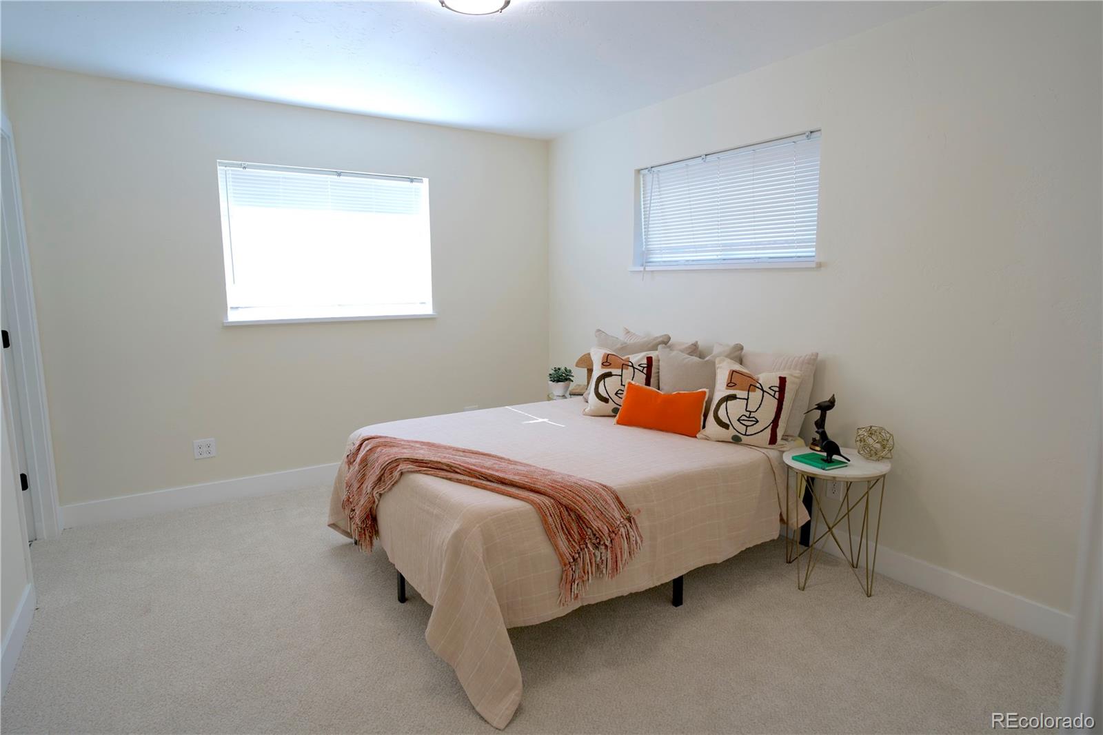 MLS Image #14 for 647 s jasmine way,denver, Colorado