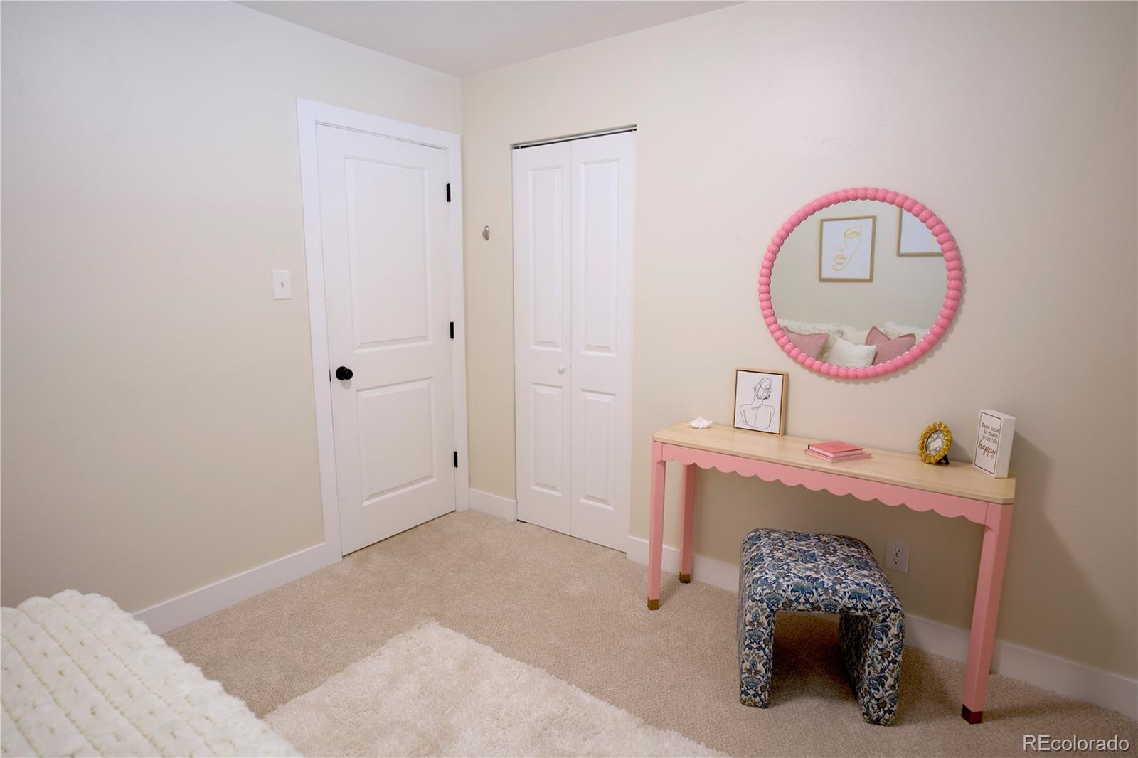 MLS Image #19 for 647 s jasmine way,denver, Colorado