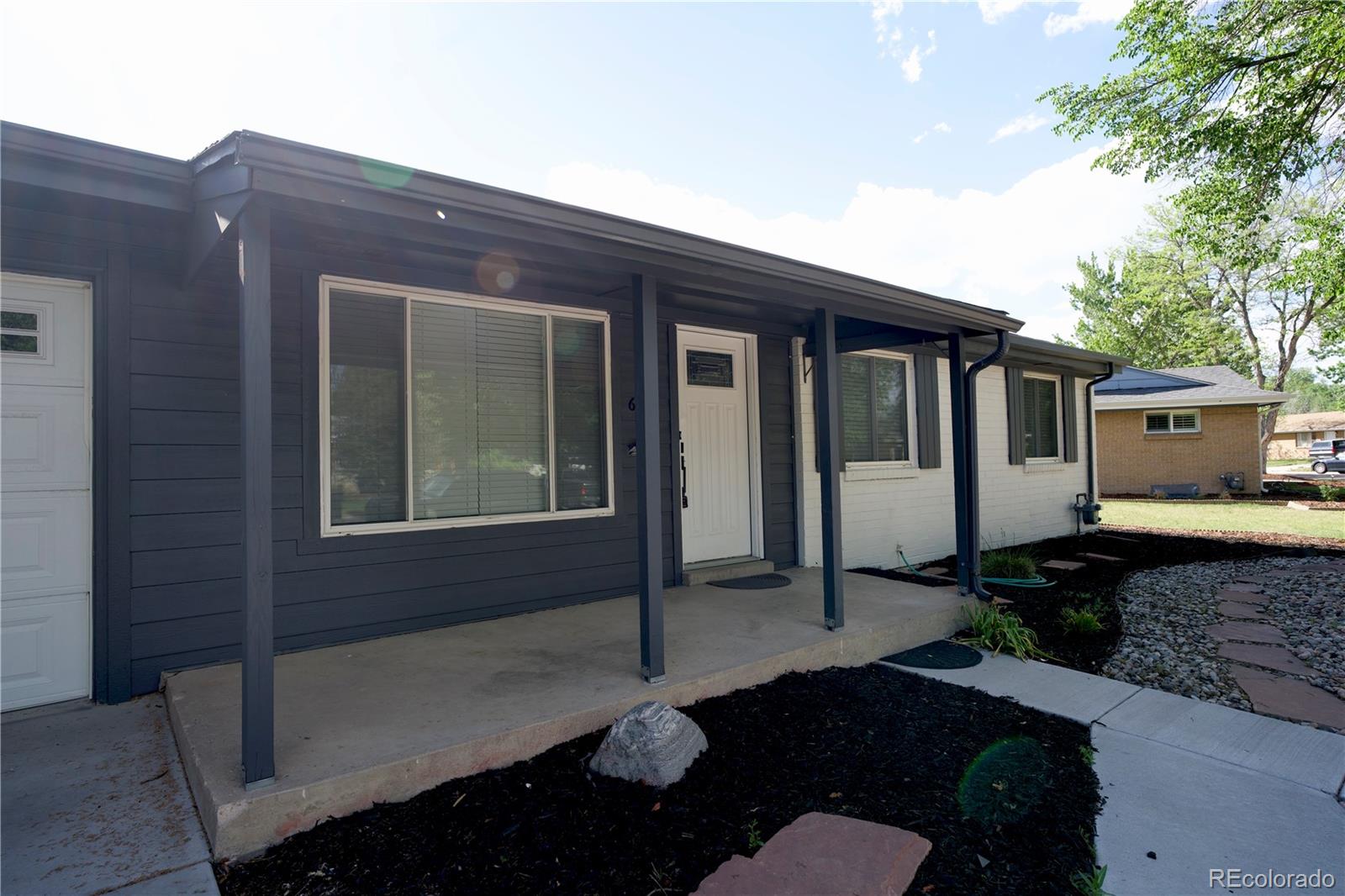 MLS Image #3 for 647 s jasmine way,denver, Colorado