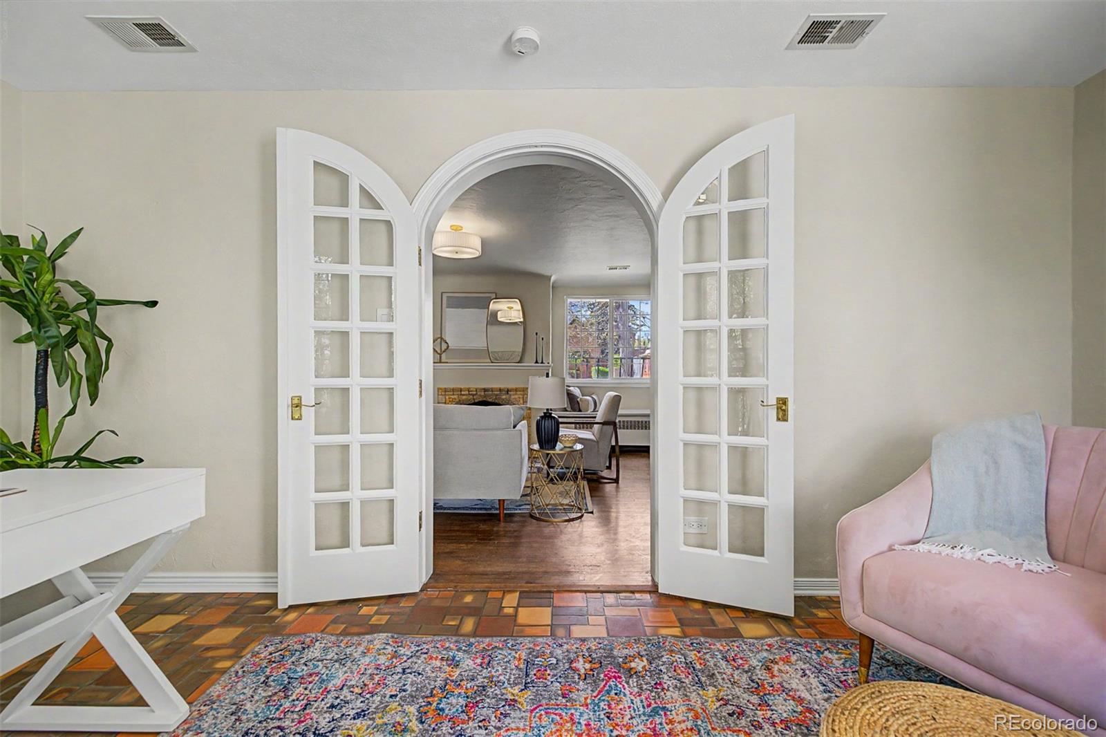 MLS Image #12 for 630 n jersey street,denver, Colorado
