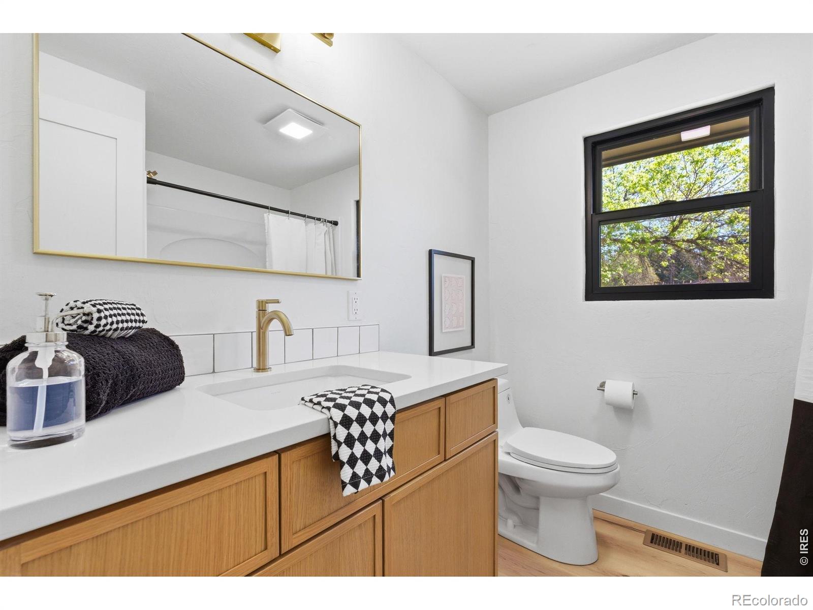 MLS Image #19 for 1050  greenfield court,fort collins, Colorado