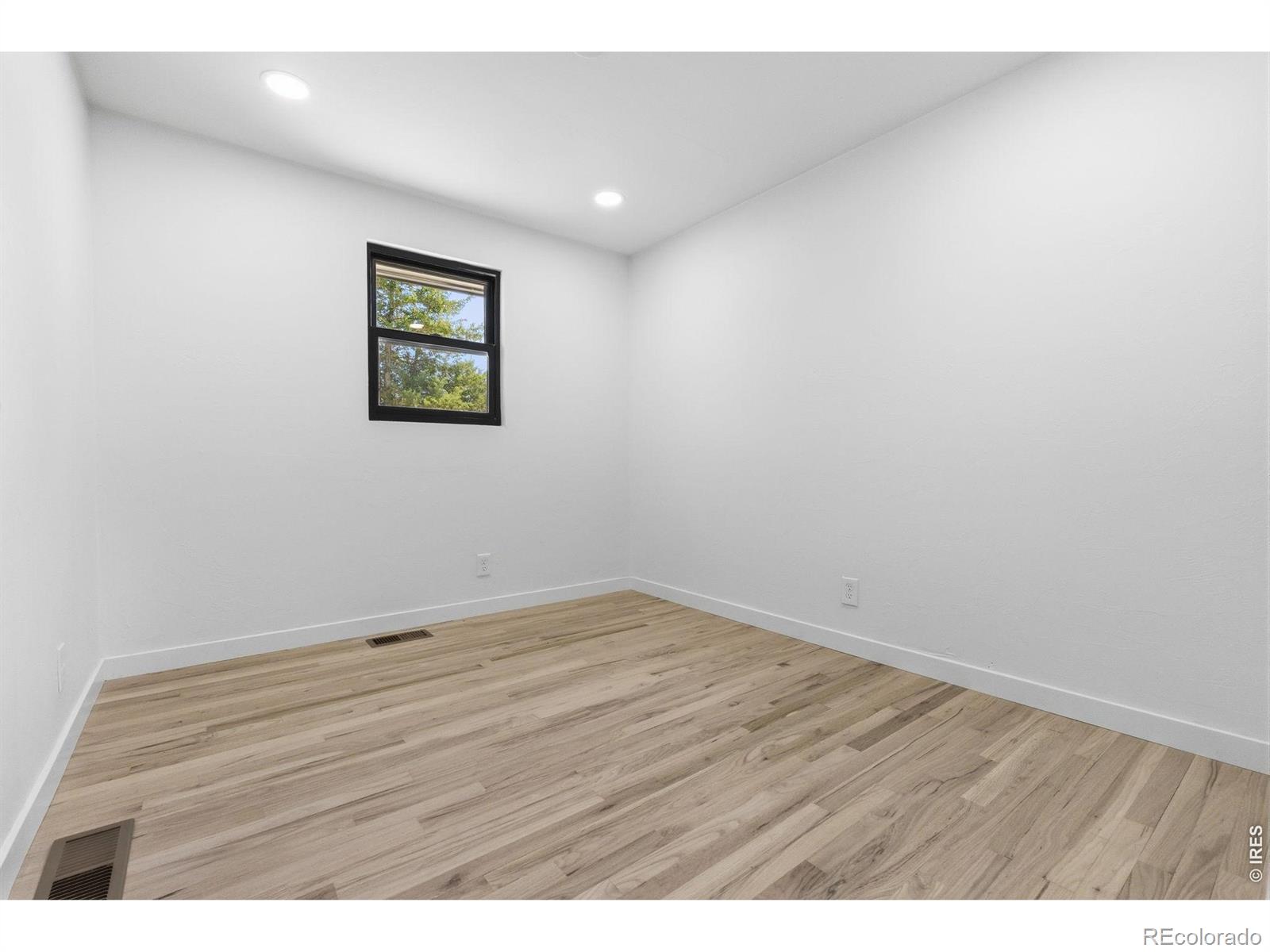 MLS Image #20 for 1050  greenfield court,fort collins, Colorado