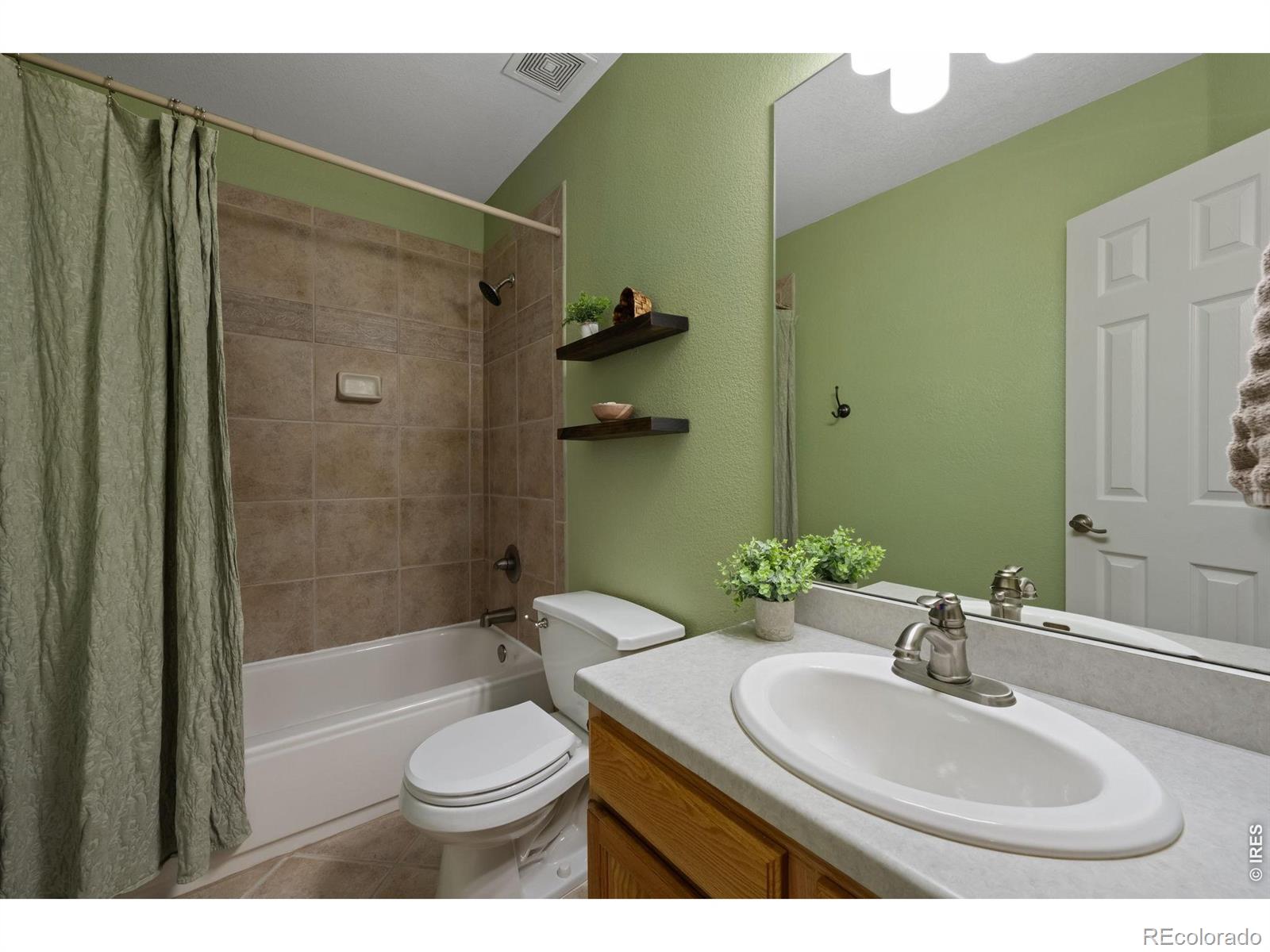 MLS Image #33 for 1410  wildrose drive,longmont, Colorado
