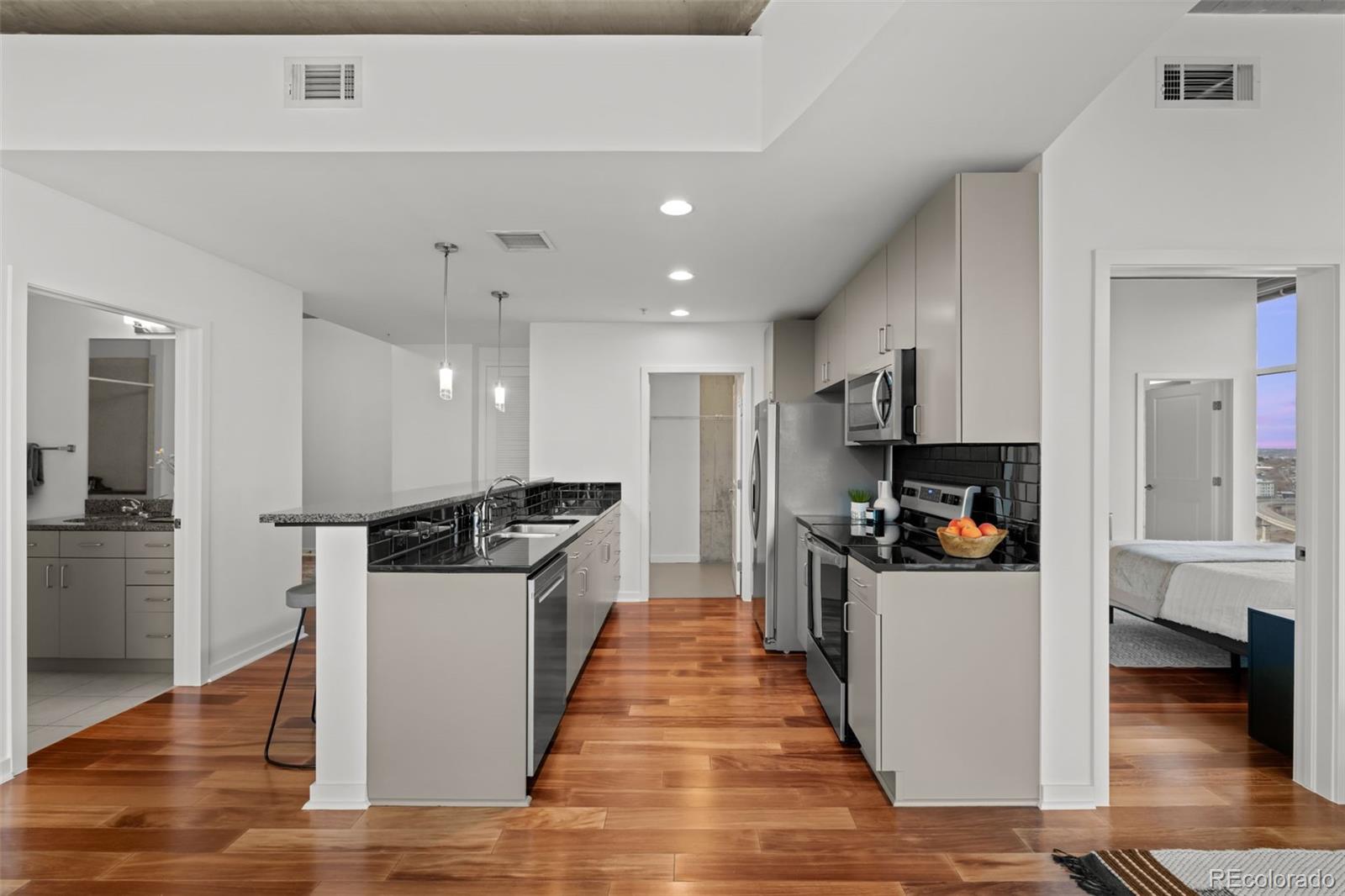 MLS Image #9 for 1700  bassett street 1612,denver, Colorado