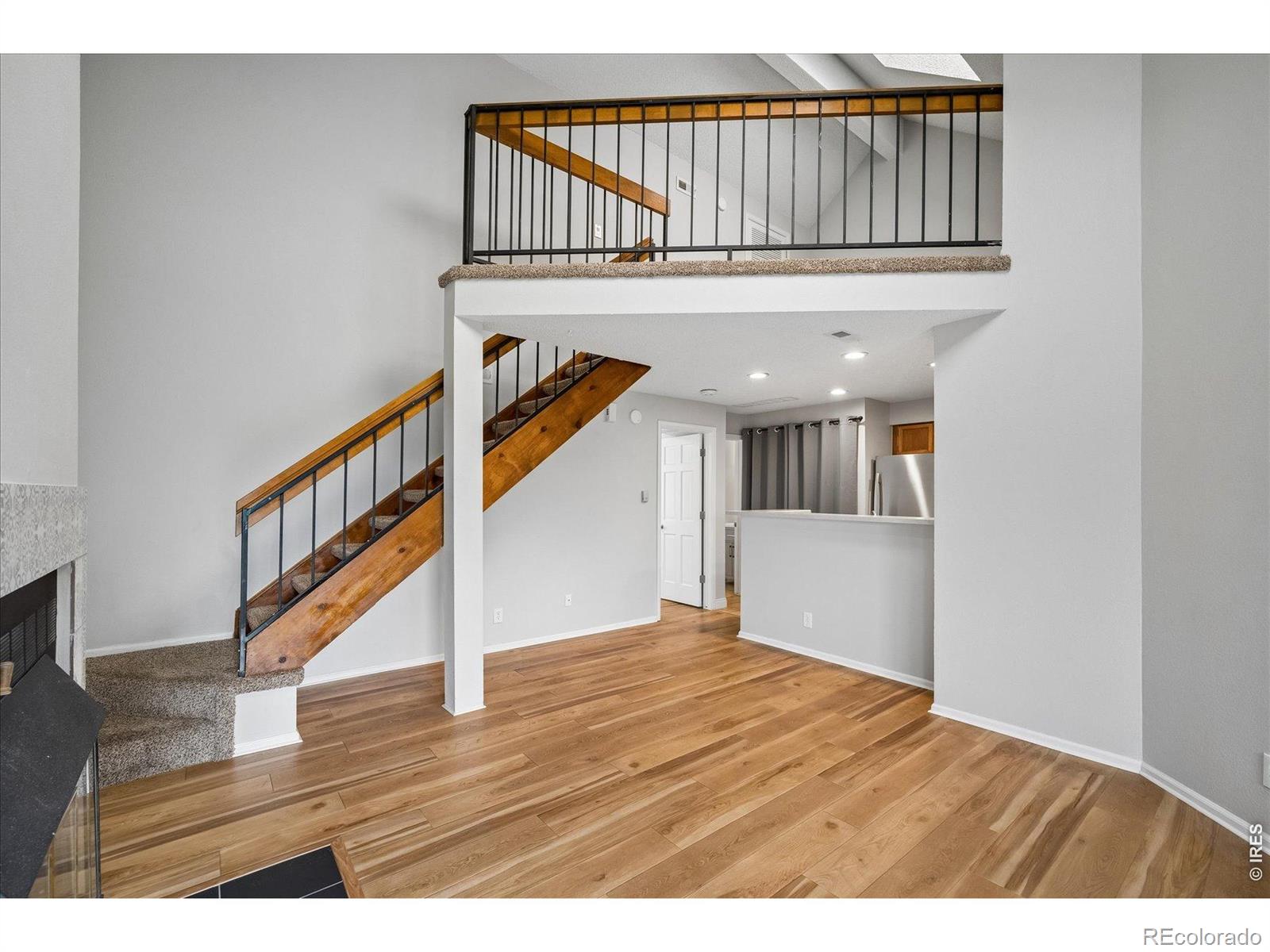 MLS Image #4 for 846 s vance street f,lakewood, Colorado