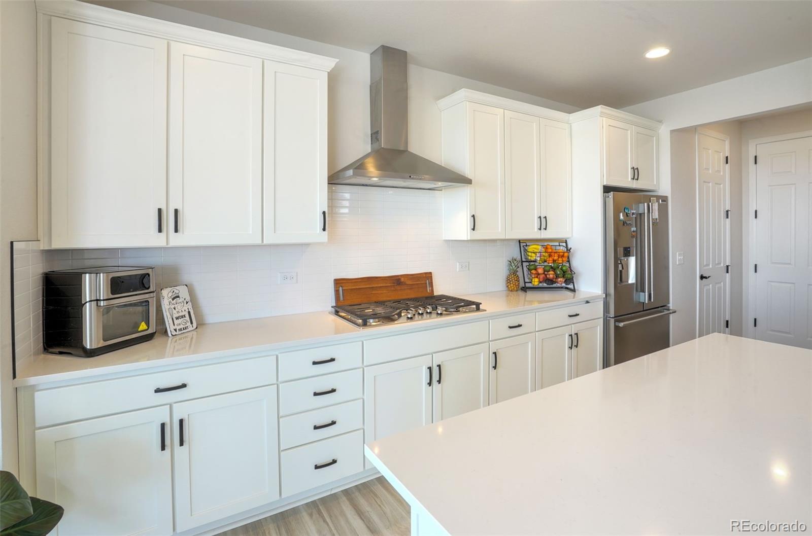 MLS Image #4 for 188 s waterloo street,aurora, Colorado