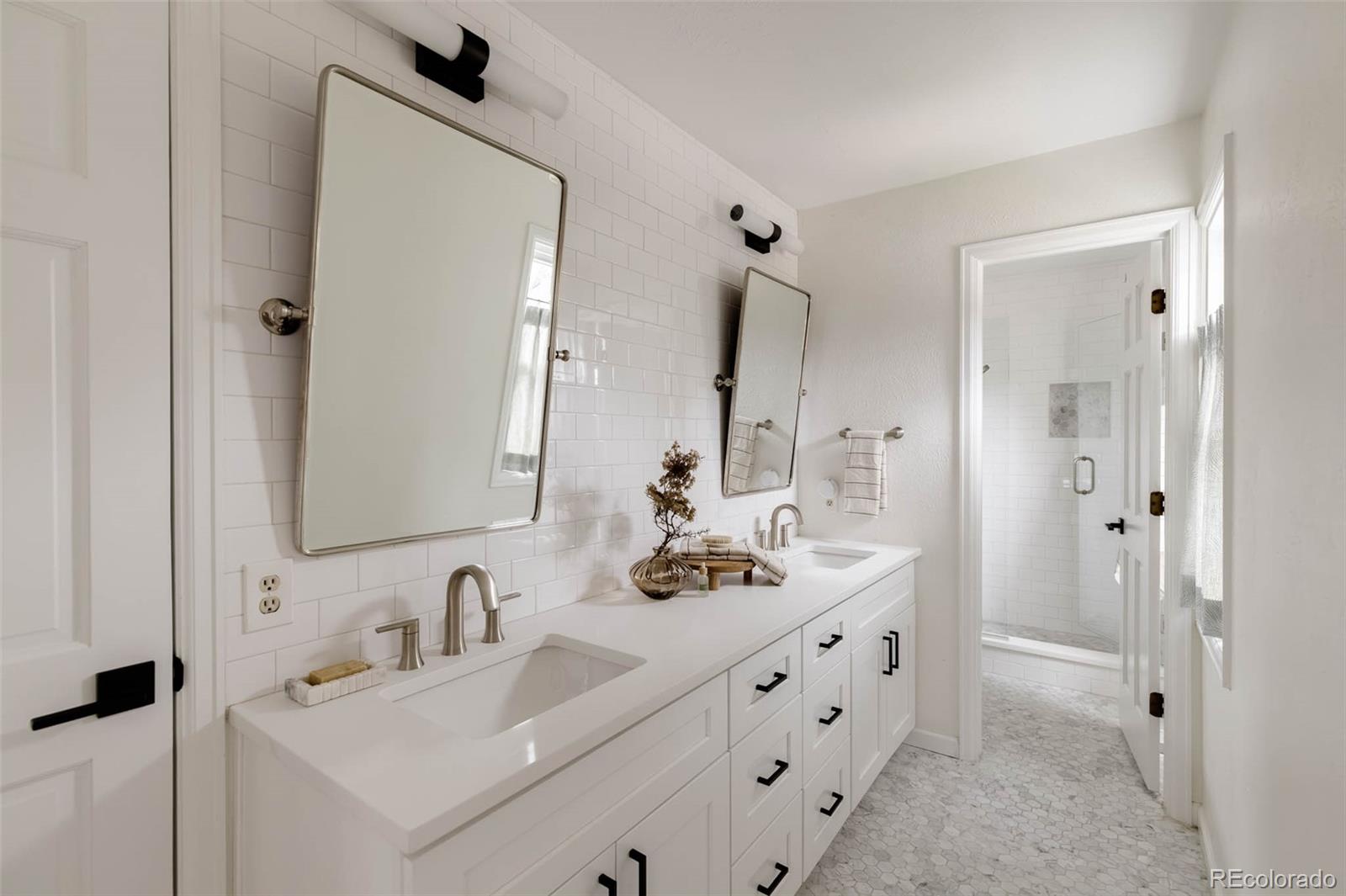 MLS Image #30 for 6335 s geneva circle,englewood, Colorado
