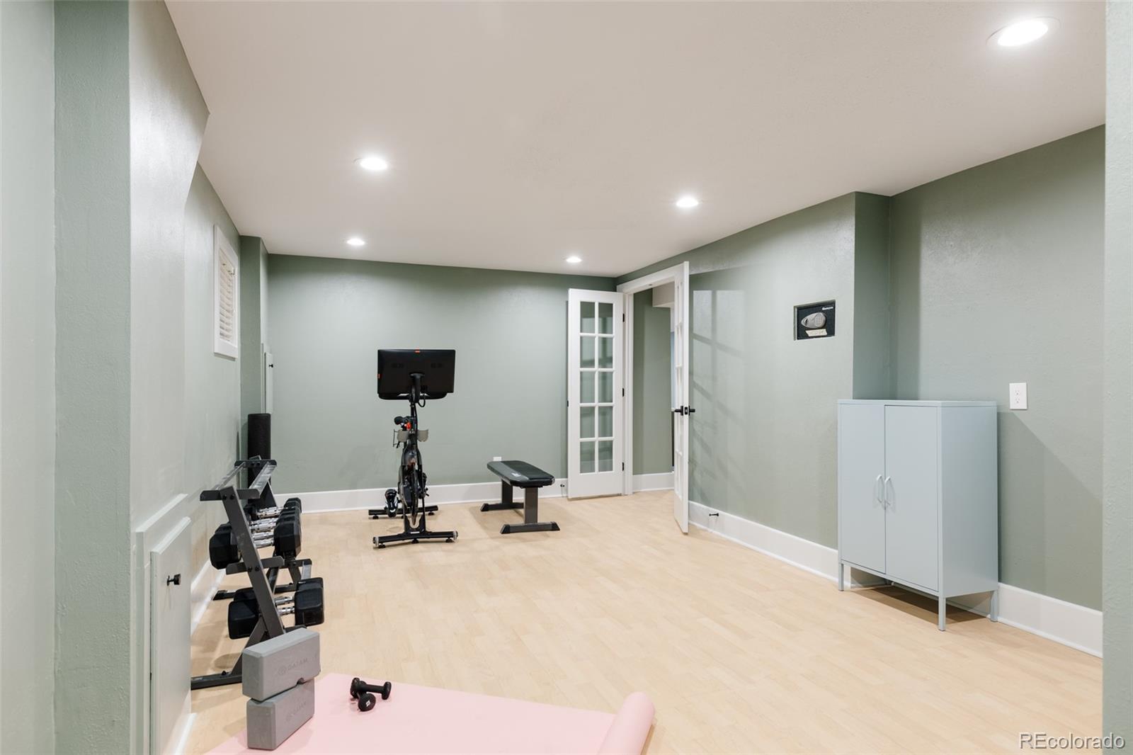 MLS Image #38 for 6335 s geneva circle,englewood, Colorado