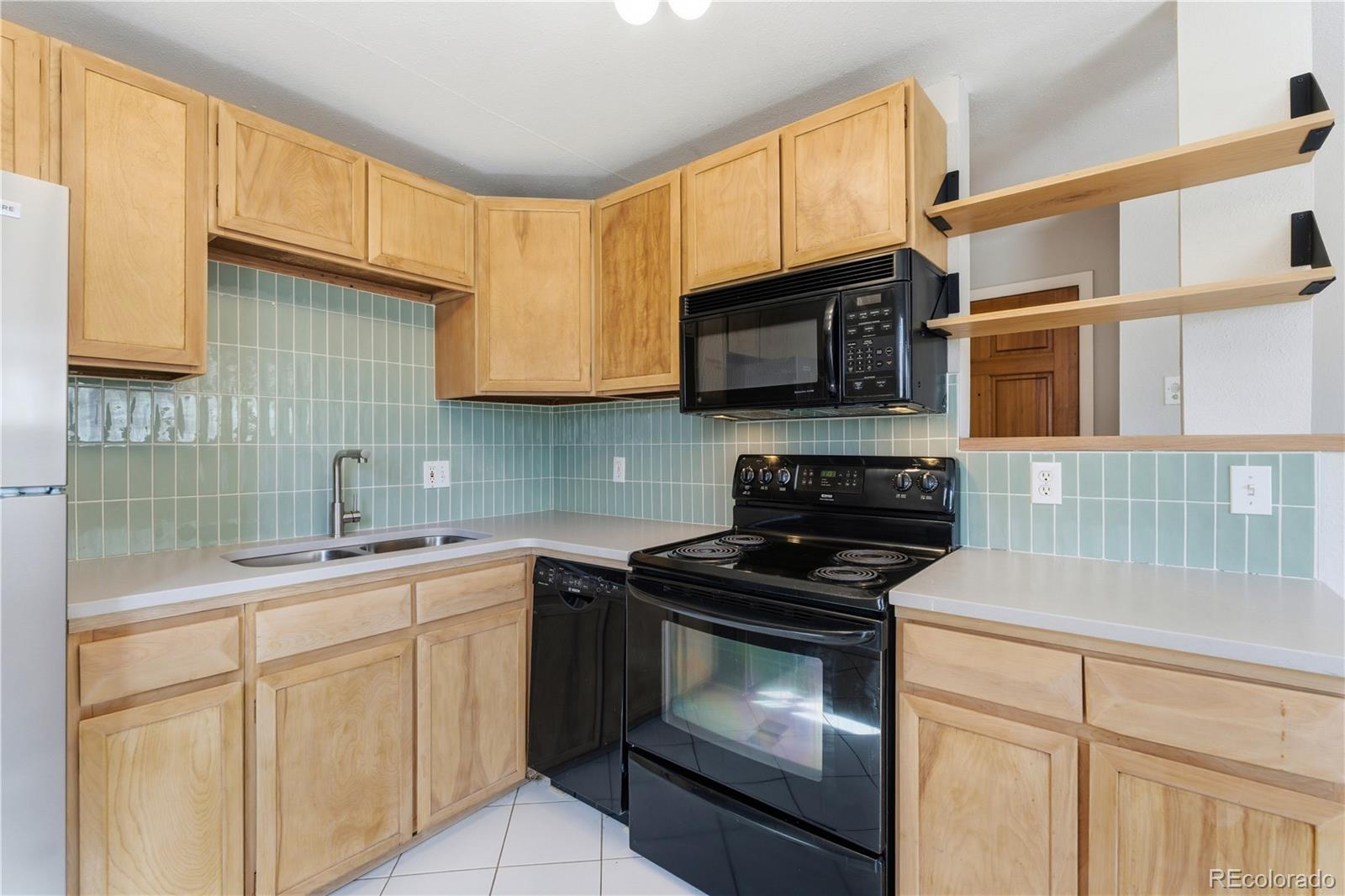 MLS Image #10 for 1759 n gilpin street,denver, Colorado