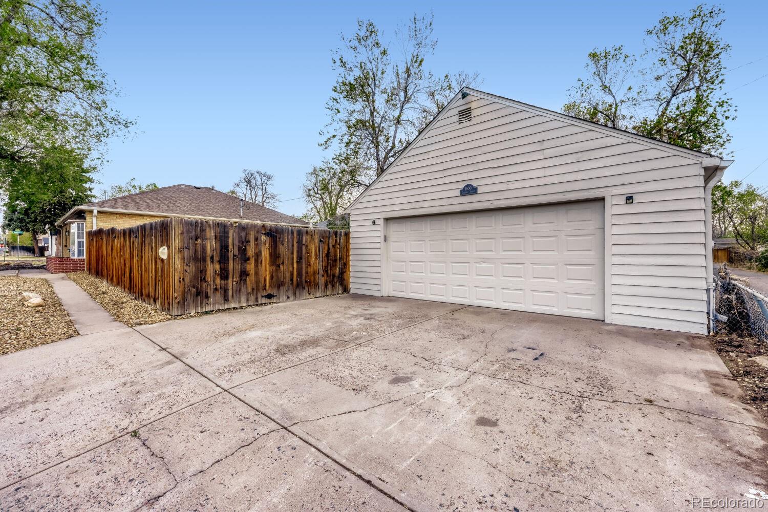 MLS Image #21 for 1600  xanthia street,denver, Colorado
