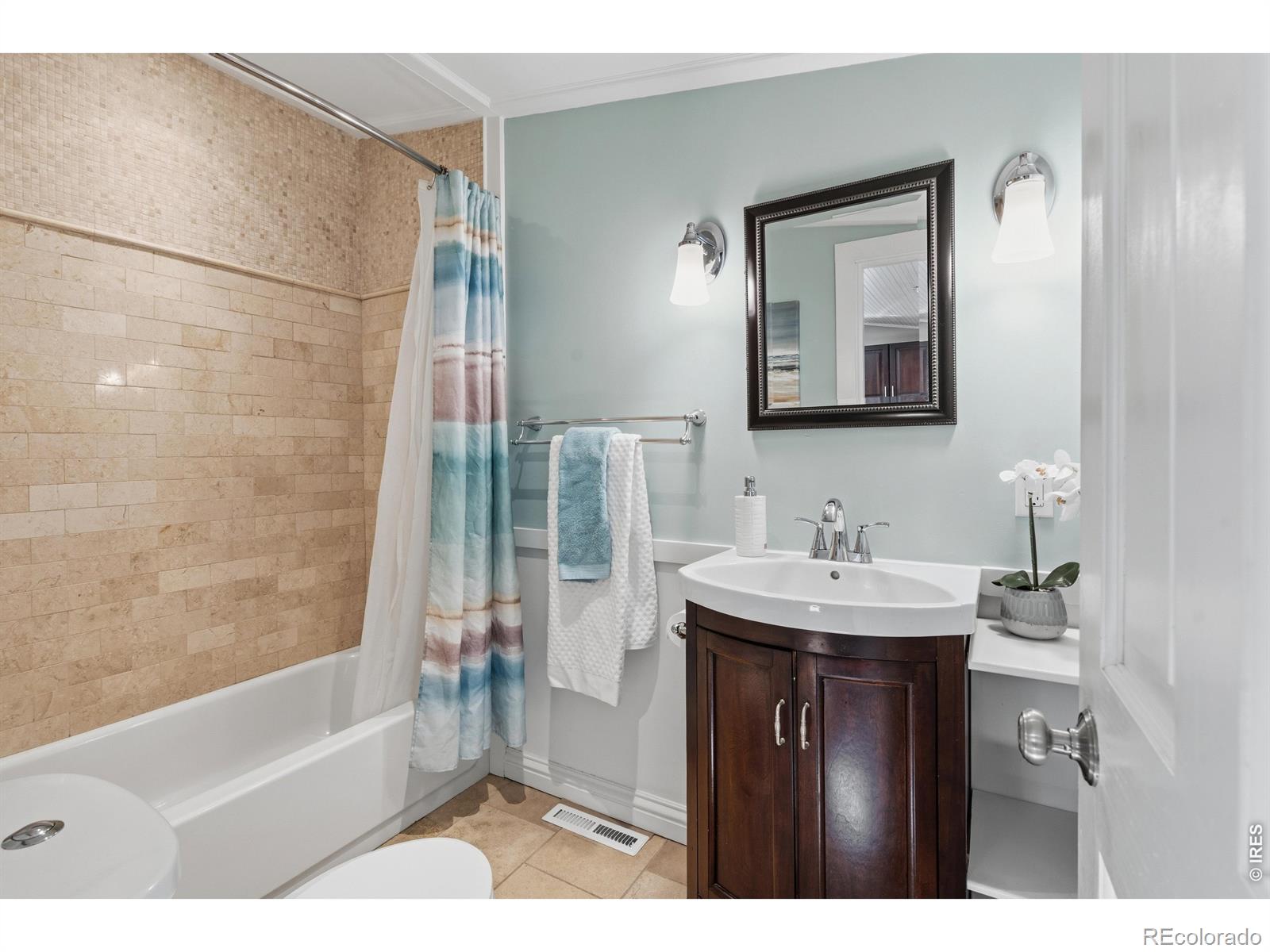 MLS Image #18 for 936  6th street,berthoud, Colorado